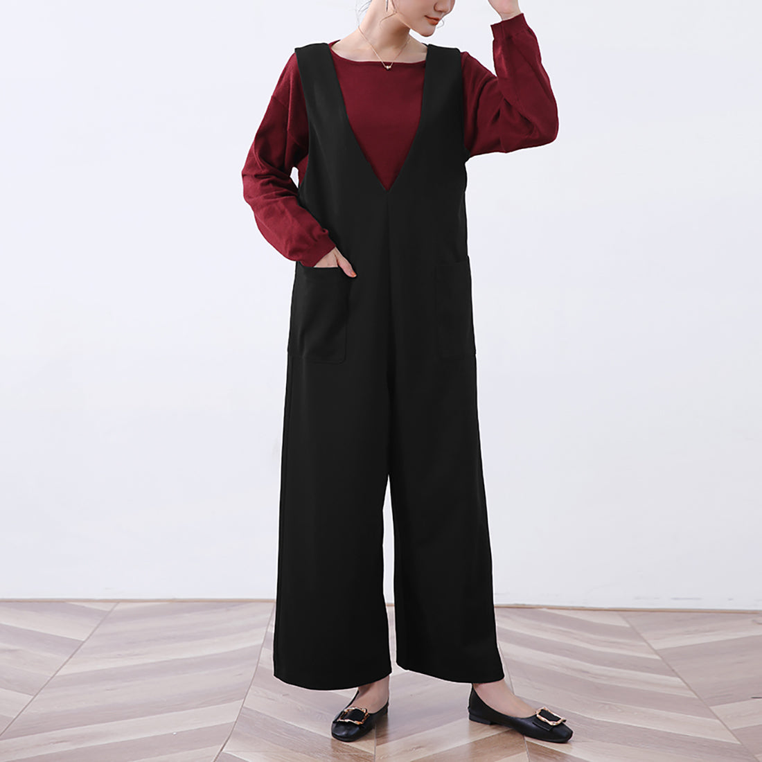 ドゥー ベル Doux Belle 秋新作 オールインワン レディース サロペット  マキシ丈 ロング丈 ゆったり 体型カバー vネック （ブラック） ブラック