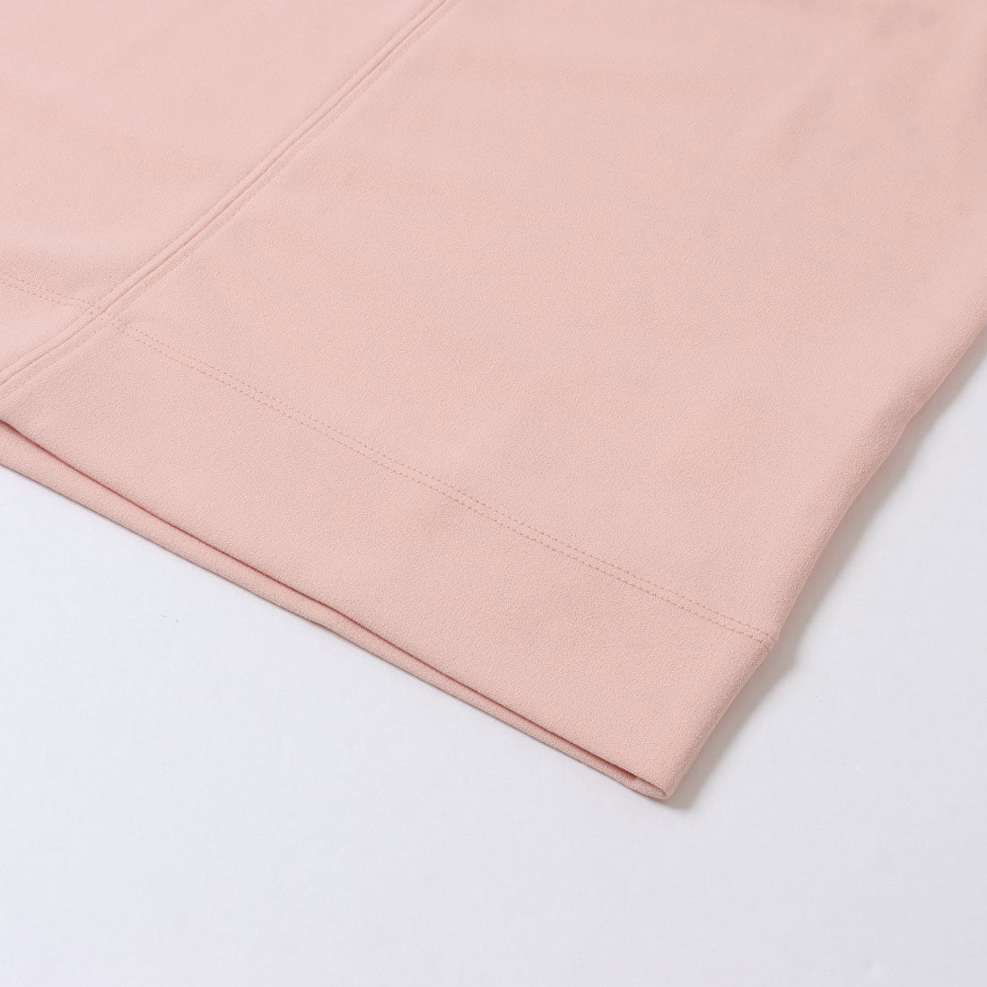 ドゥクラッセ DoCLASSE カットジョーゼット・袖タックプルオーバー （ライトコーラル） ライトコーラル