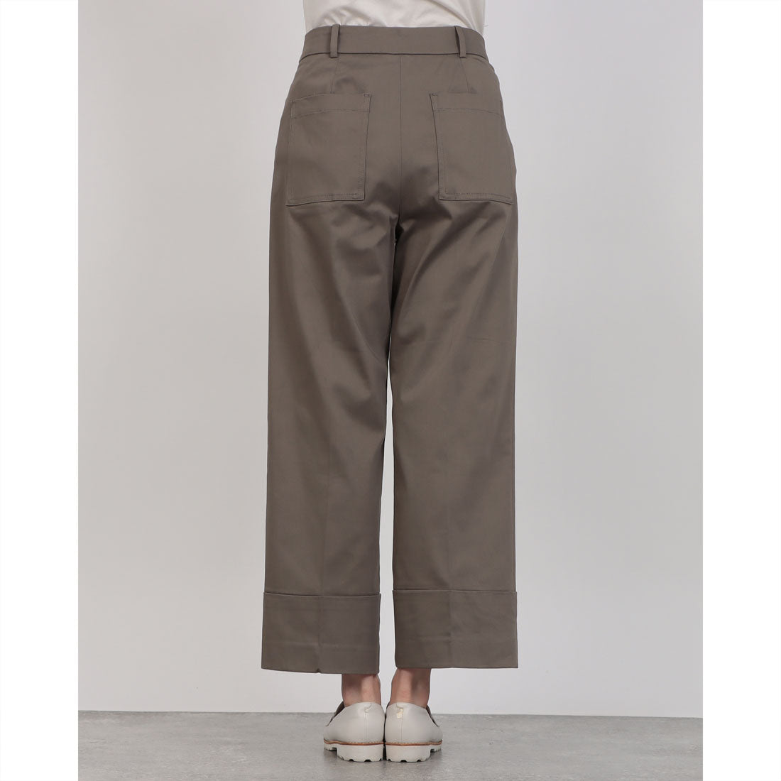 ドゥクラッセ DoCLASSE 裾切替・クロップドワイドチノ （カーキ） カーキ