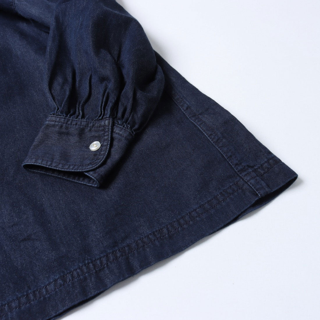 ドゥクラッセ DoCLASSE ドレープデニム・ノーカラーロングシャツ （インディゴ） インディゴ