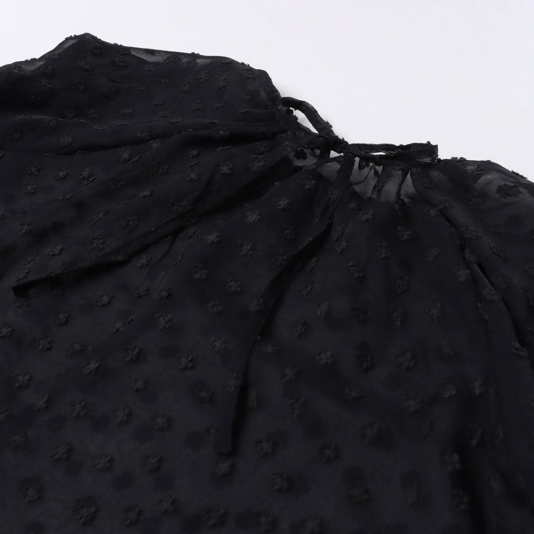 ドゥクラッセ DoCLASSE シアードットジャカード・ギャザーブラウス （ブラック） ブラック