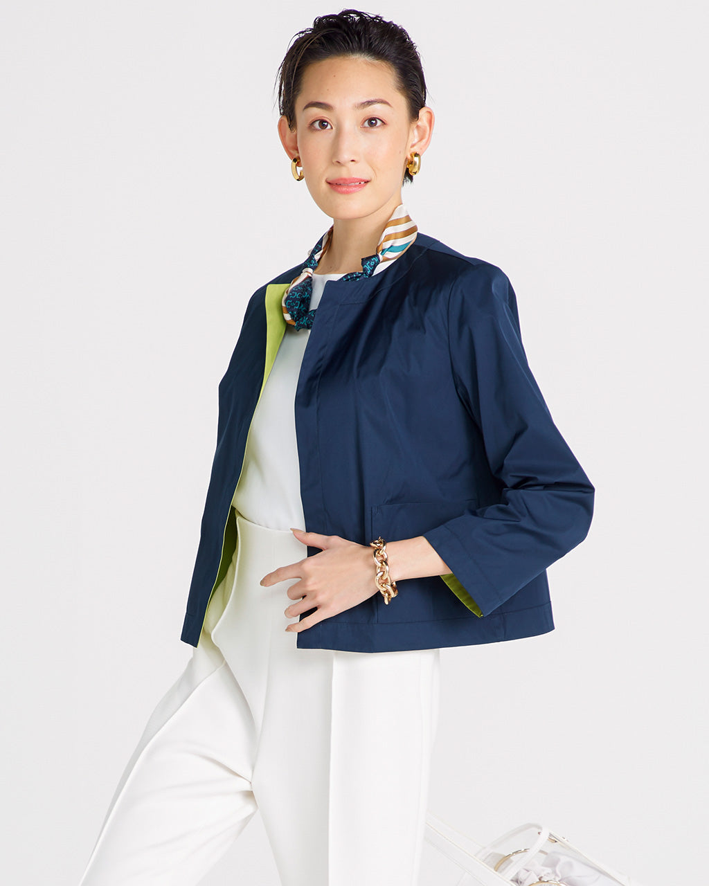 ドゥクラッセ DoCLASSE 二重織メモリー・ノーカラージャケット