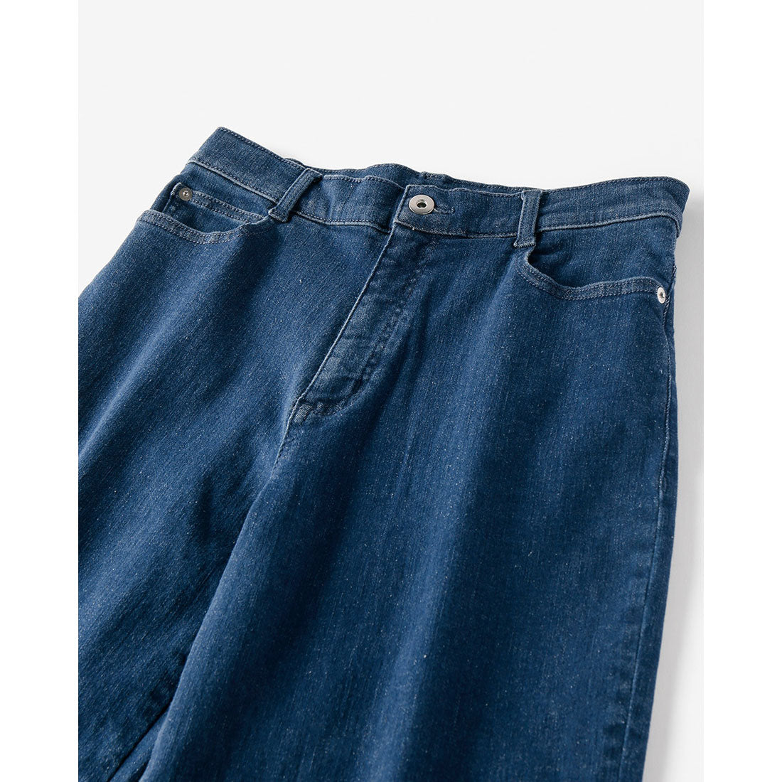 ドゥクラッセ DoCLASSE スーパーストレッチ・クロップドデニム