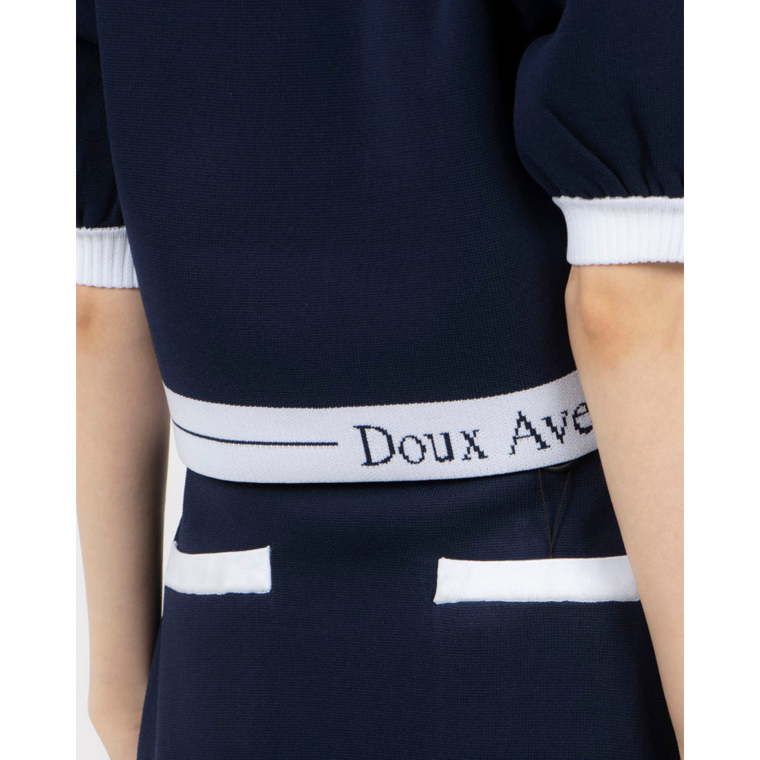 ドゥ アヴニール Doux Avenir 半袖パフスリーブクロップド丈 ニットトップス （ネイビー） ネイビー