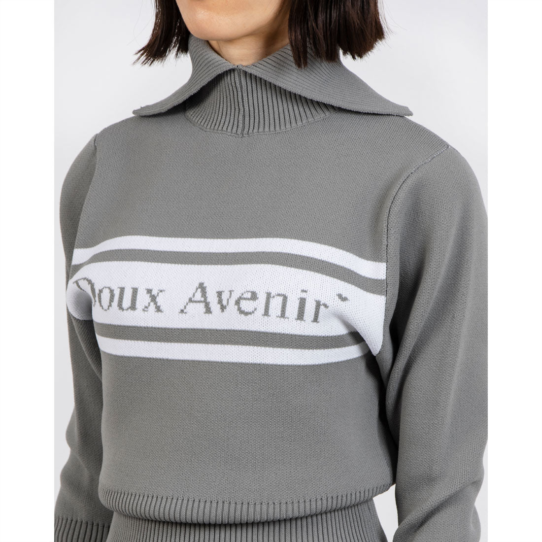 ドゥ アヴニール Doux Avenir 襟付き ニットプルオーバー （グレー） グレー