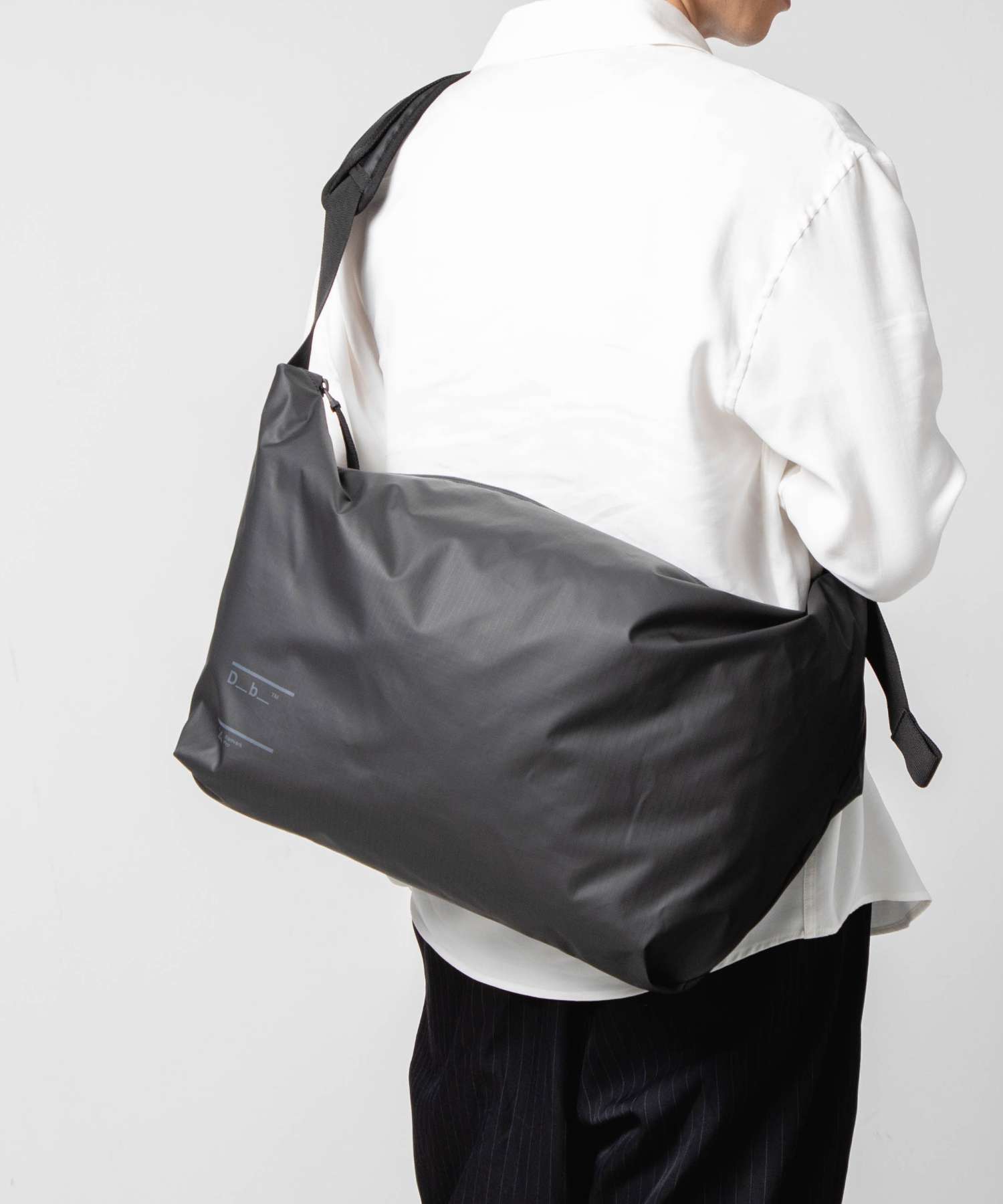 ディービー Db ディービー Db Journey Ramverk ランマク Pro Sling Bag 24L プロ スリングバック 5000501 ワンショルダー ショルダーバッグ メンズ バッグ （BLACK OUT/ブラックアウト） BLACK OUT/ブラックアウト