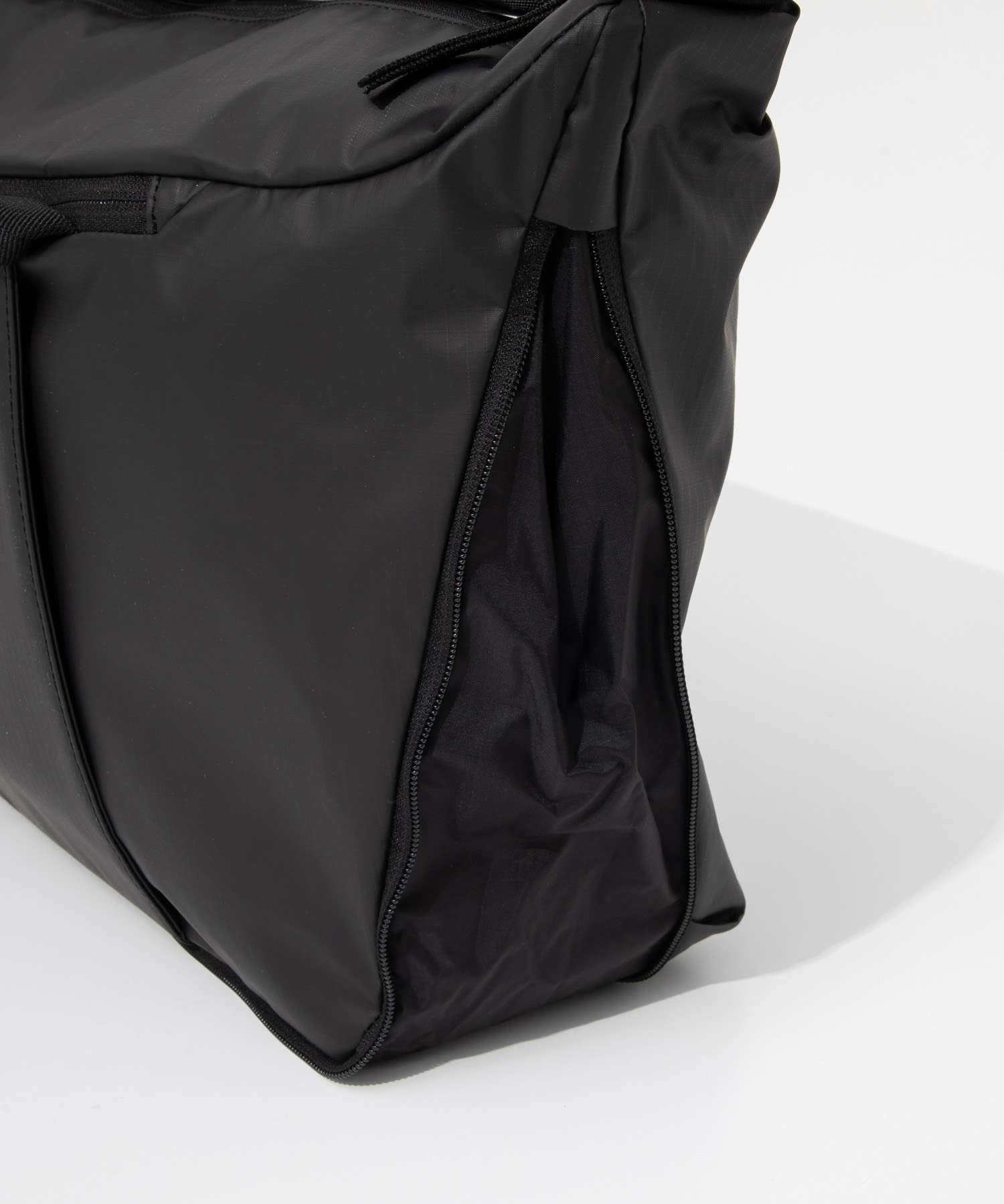 ディービー Db ディービー Db Journey Ramverk ランマク Pro Sling Bag 24L プロ スリングバック 5000501 ワンショルダー ショルダーバッグ メンズ バッグ （BLACK OUT/ブラックアウト） BLACK OUT/ブラックアウト