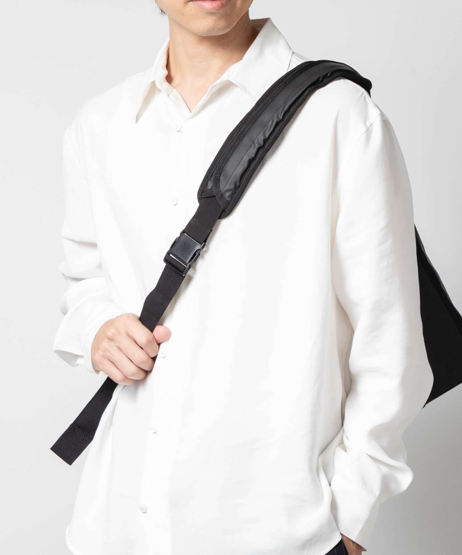 ディービー Db ディービー Db Journey Ramverk ランマク Pro Sling Bag 24L プロ スリングバック 5000501 ワンショルダー ショルダーバッグ メンズ バッグ （BLACK OUT/ブラックアウト） BLACK OUT/ブラックアウト