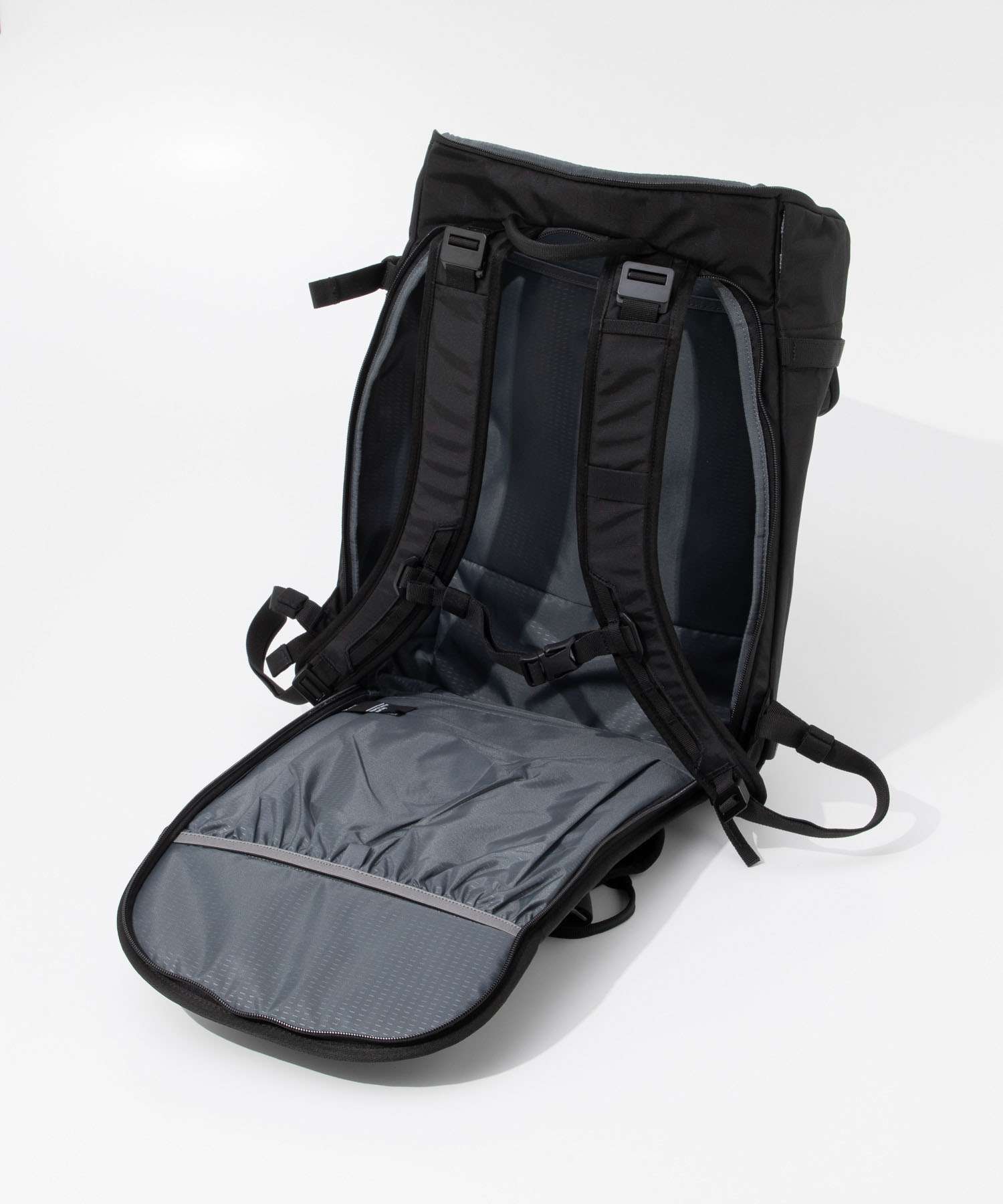 ディービー Db ディービー Db Journey Backcountry バックカントリー Backpack 25L バックパック 1000181 リュックサック ユニセックス バッグ （BLACK OUT/ブラックアウト） BLACK OUT/ブラックアウト