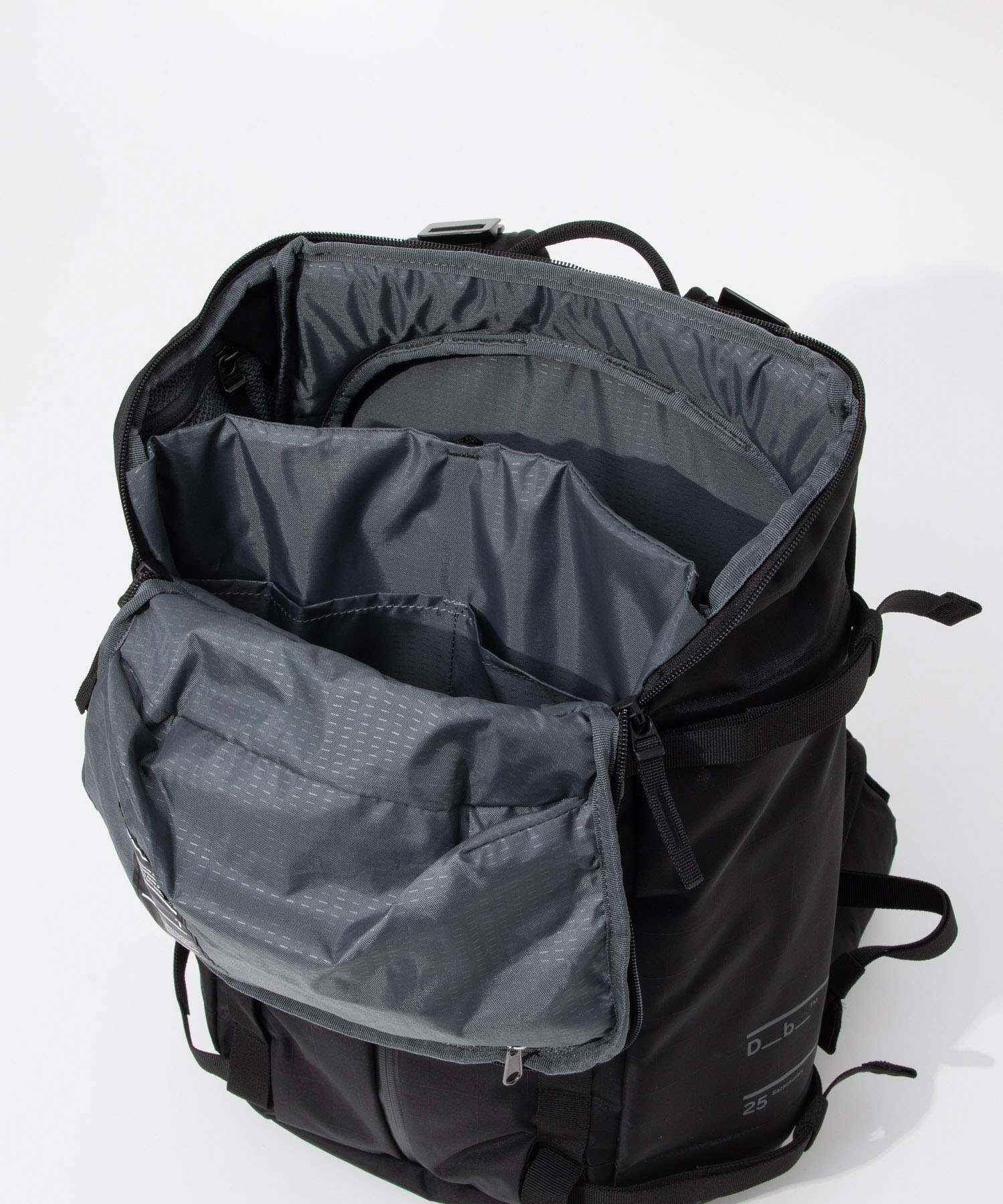 ディービー Db ディービー Db Journey Backcountry バックカントリー Backpack 25L バックパック 1000181 リュックサック ユニセックス バッグ （BLACK OUT/ブラックアウト） BLACK OUT/ブラックアウト