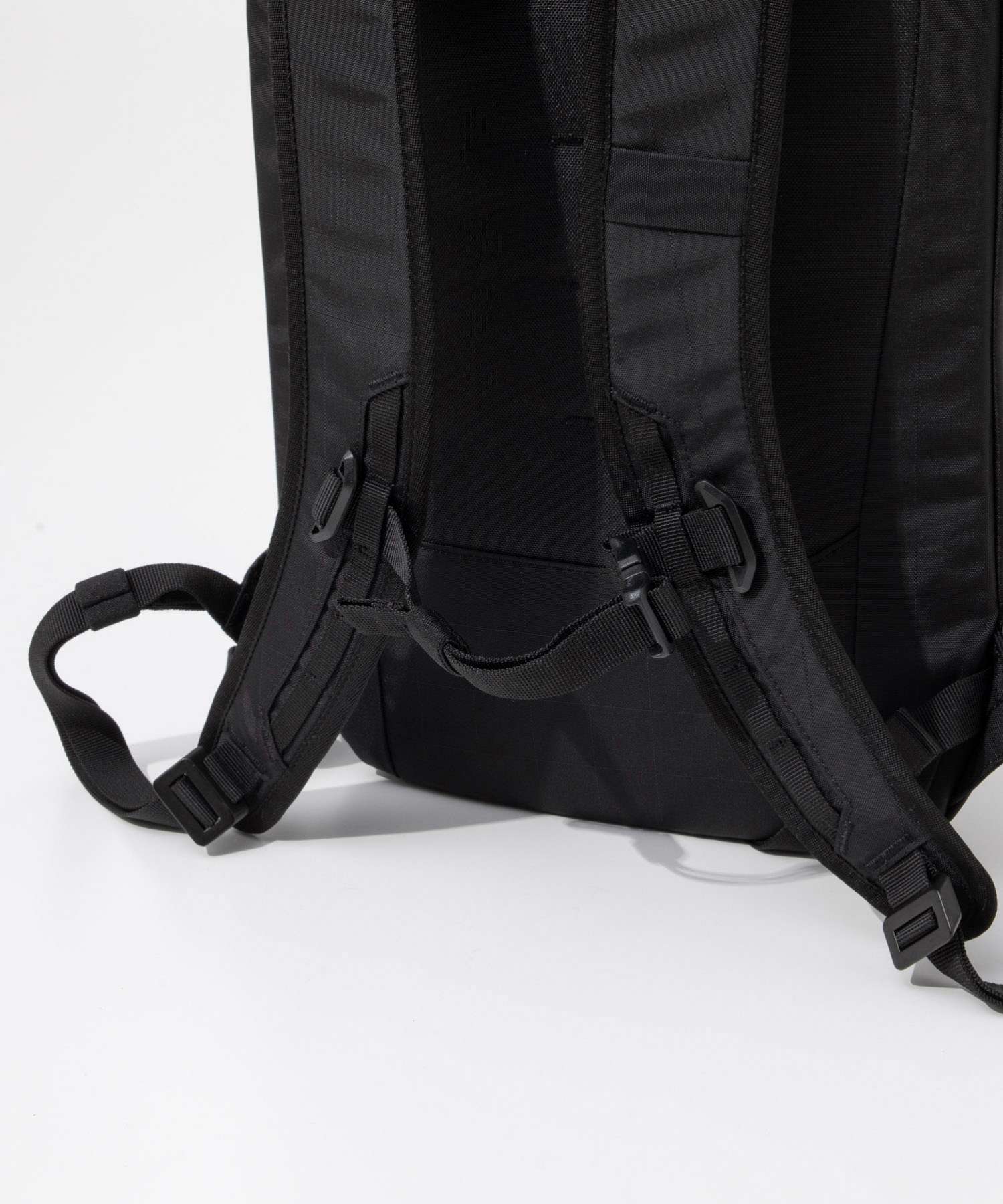 ディービー Db ディービー Db Journey Backcountry バックカントリー Backpack 20L バックパック 1000180 リュックサック ユニセックス バッグ （BLACK OUT/ブラックアウト） BLACK OUT/ブラックアウト