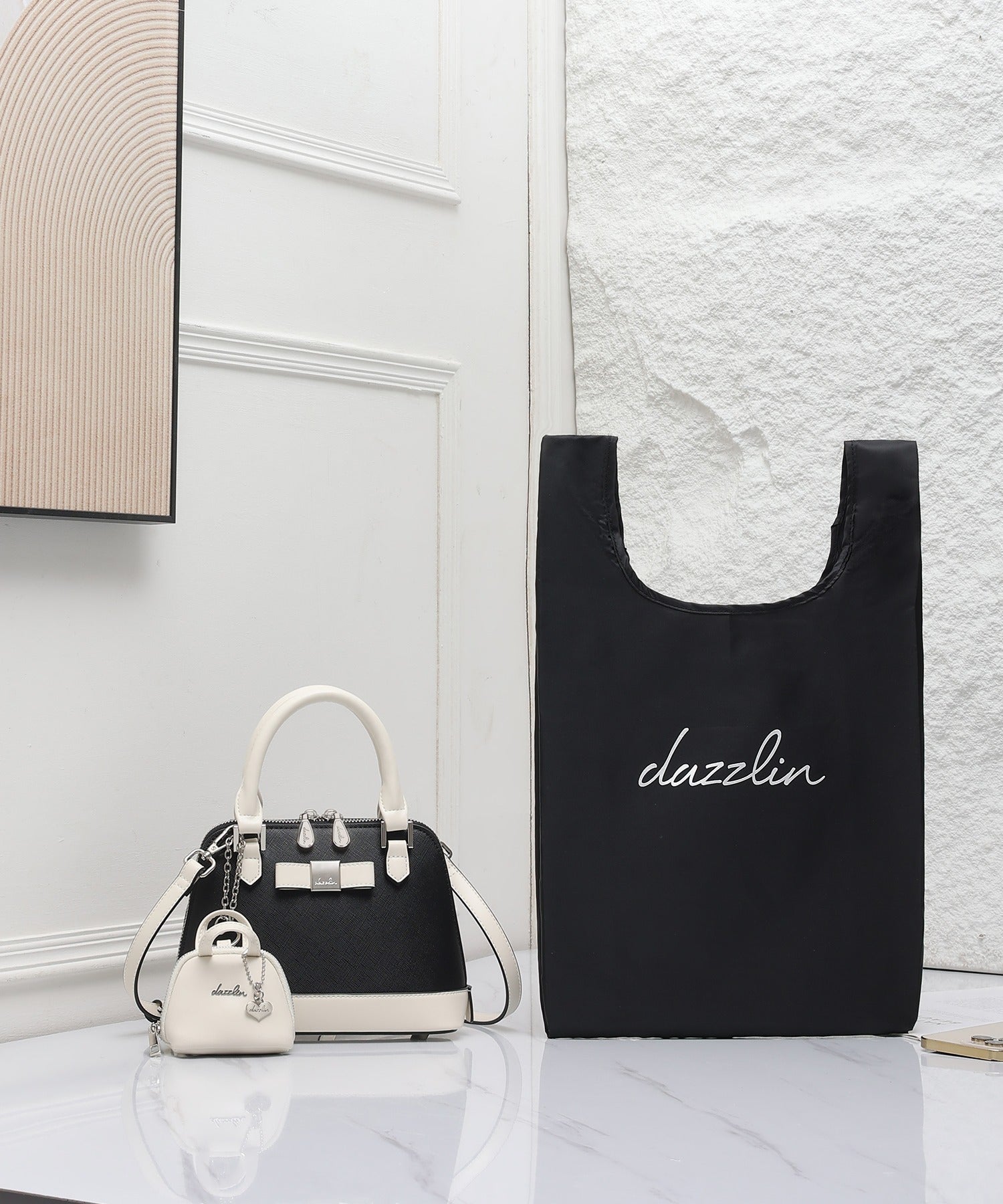 ダズリン dazzlin 【dazzlin/ダズリン】バレッタリボン エコバッグ入バッグチャーム付 ミニハンドバッグ （BLKWHT7601） BLKWHT7601