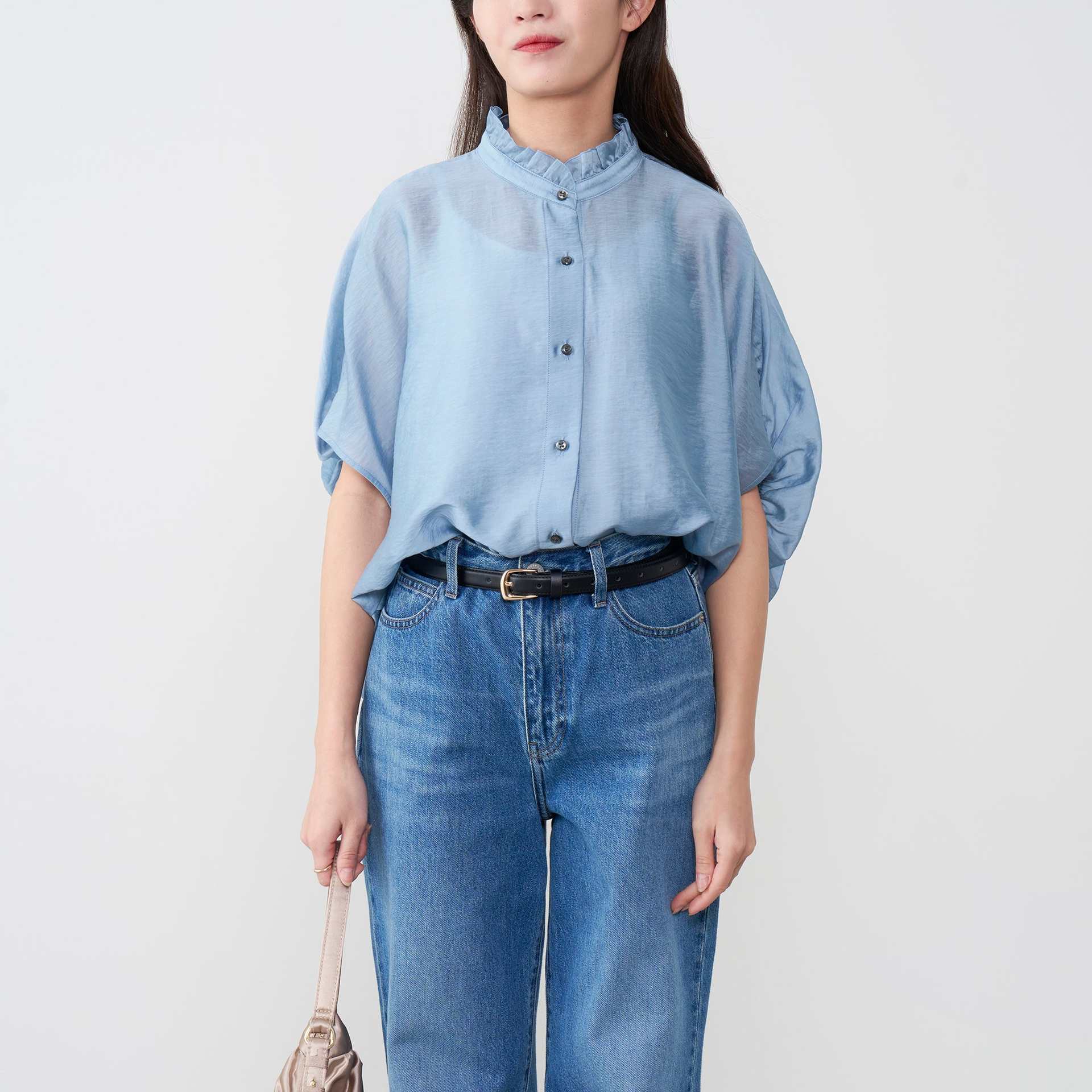 ダブルフェーストーキョー Doubleface Tokyo バックギャザーフリルネックブラウス （ブルー） ブルー