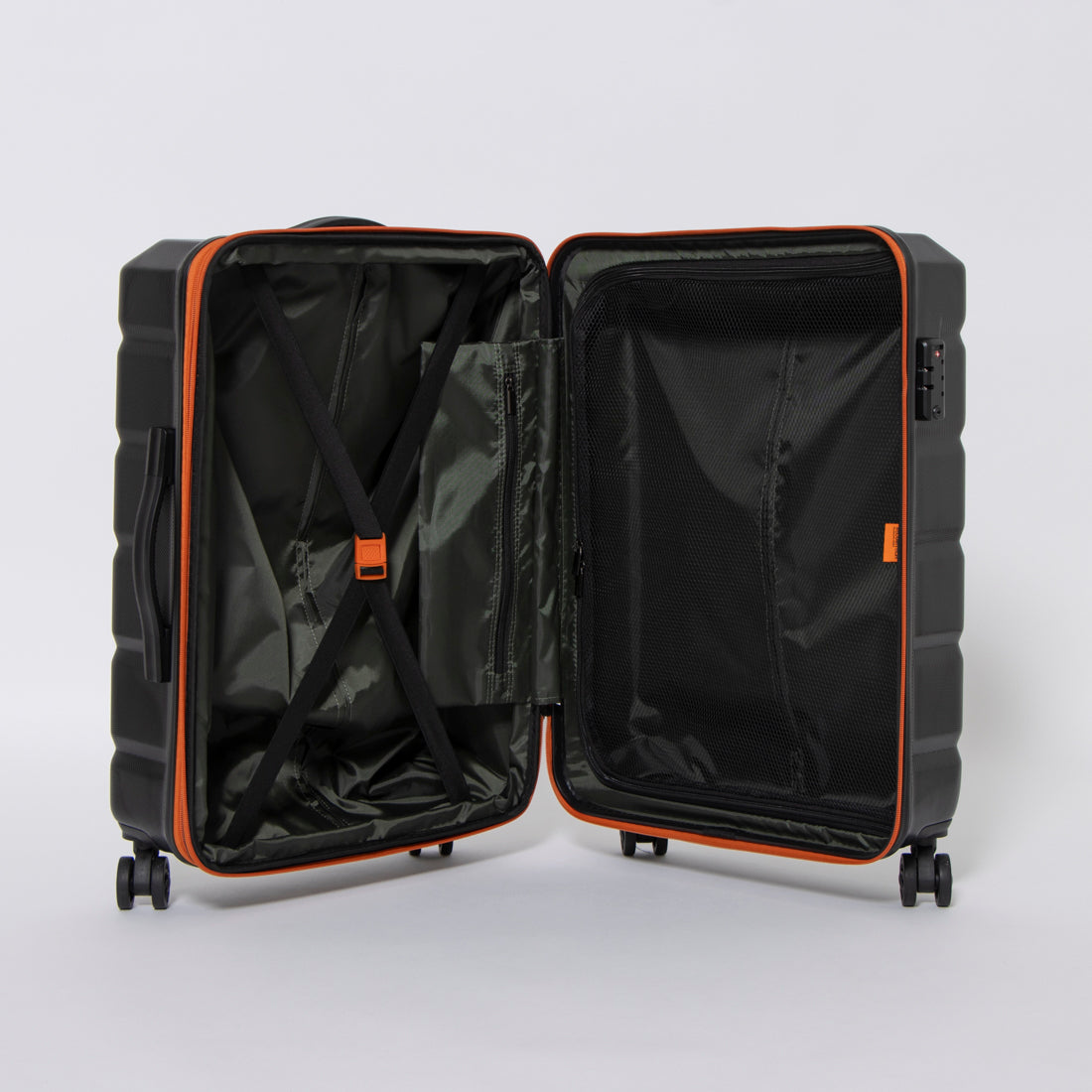 DELSEY PARIS 【 DELSEY Official】 SECURITECH CITADEL Suitcase 69L 4-6 Nights M Size with Expansion Function Carry Case