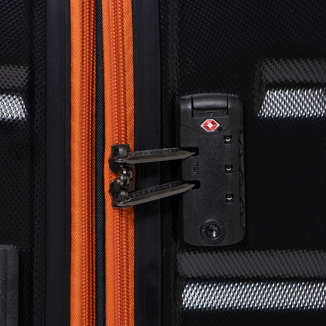 DELSEY PARIS 【 DELSEY Official】 SECURITECH CITADEL Suitcase 69L 4-6 Nights M Size with Expansion Function Carry Case