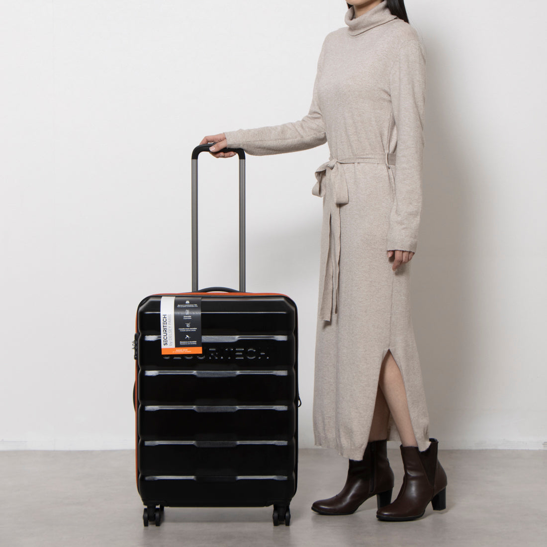 DELSEY PARIS 【 DELSEY Official】 SECURITECH CITADEL Suitcase 69L 4-6 Nights M Size with Expansion Function Carry Case