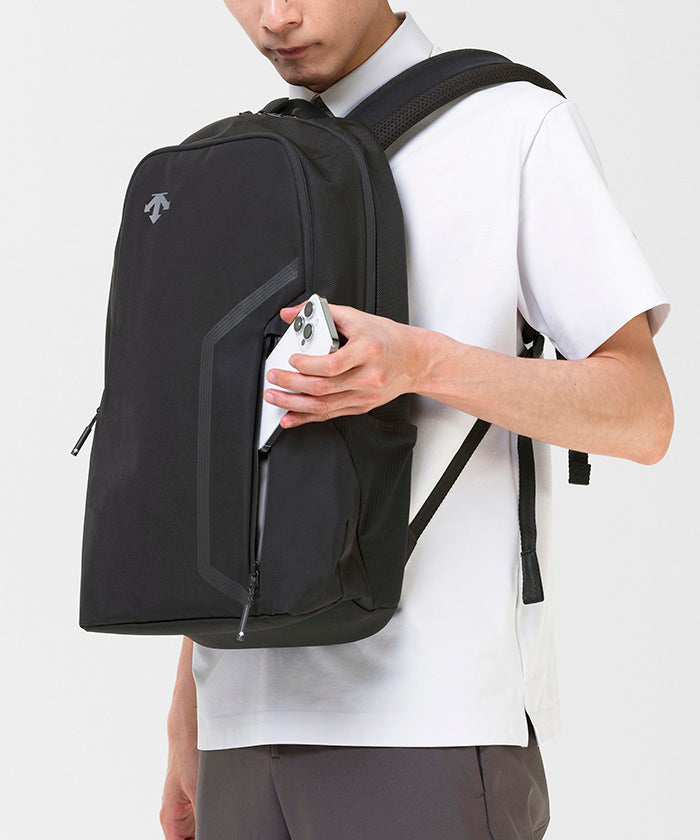 DESCENTE Aero Stream Backpack M Capacity: Approximately 20L