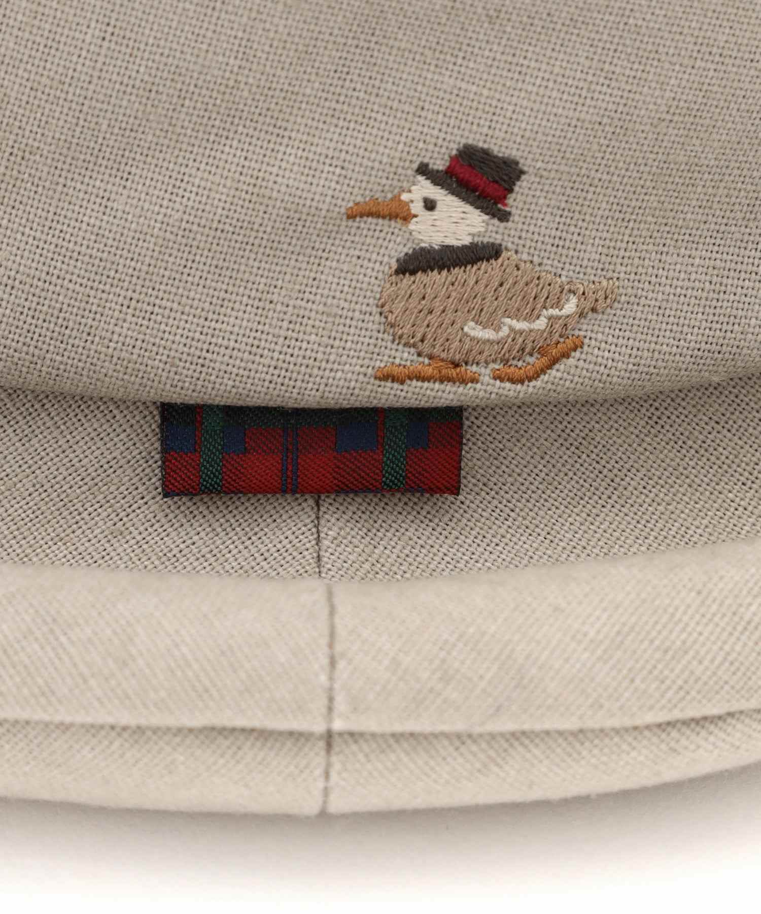 Decoy DECOY Koi-kun Embroidered Hat