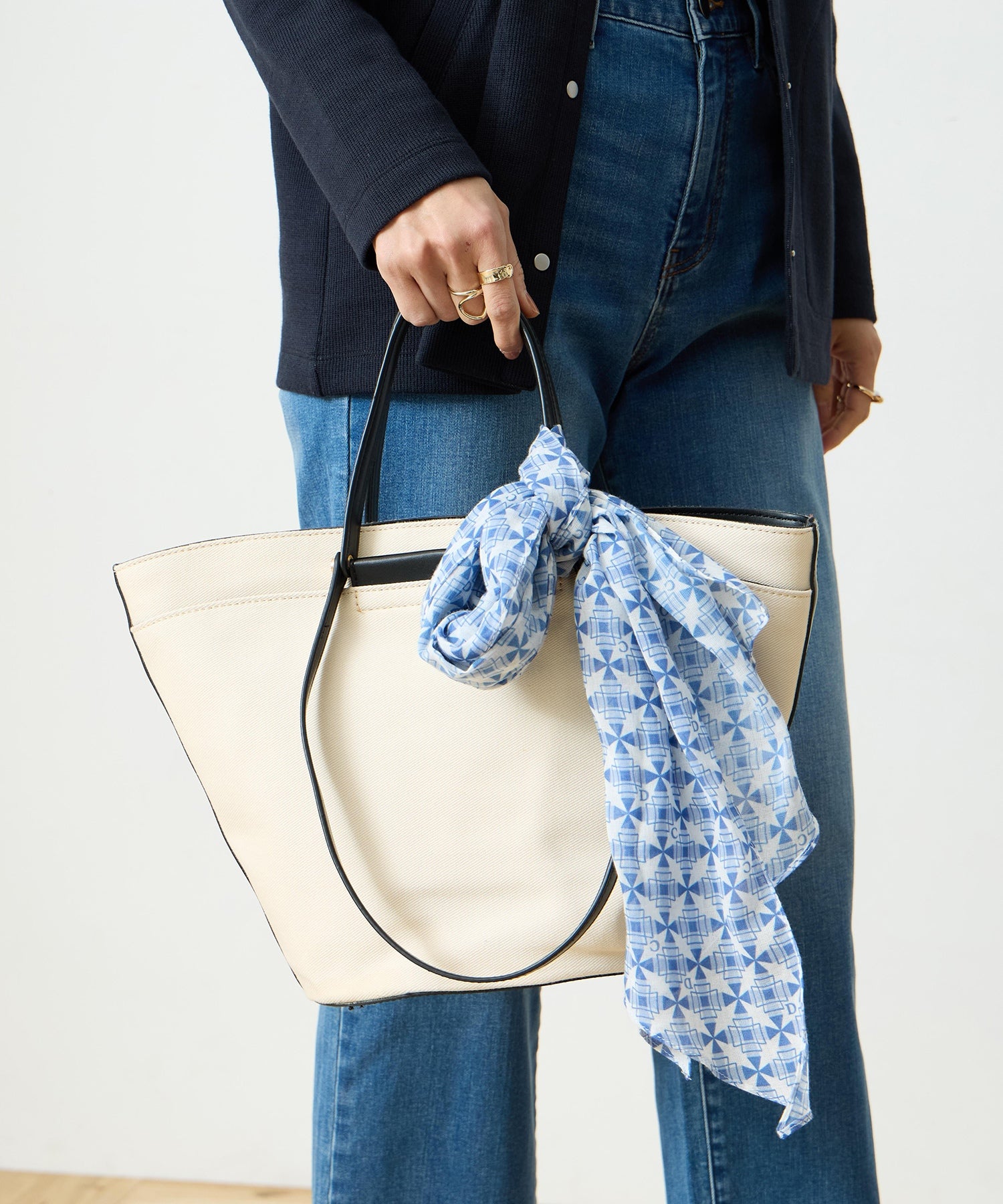 デコイ DECOY モノグラムストール （ネイビー） ネイビー