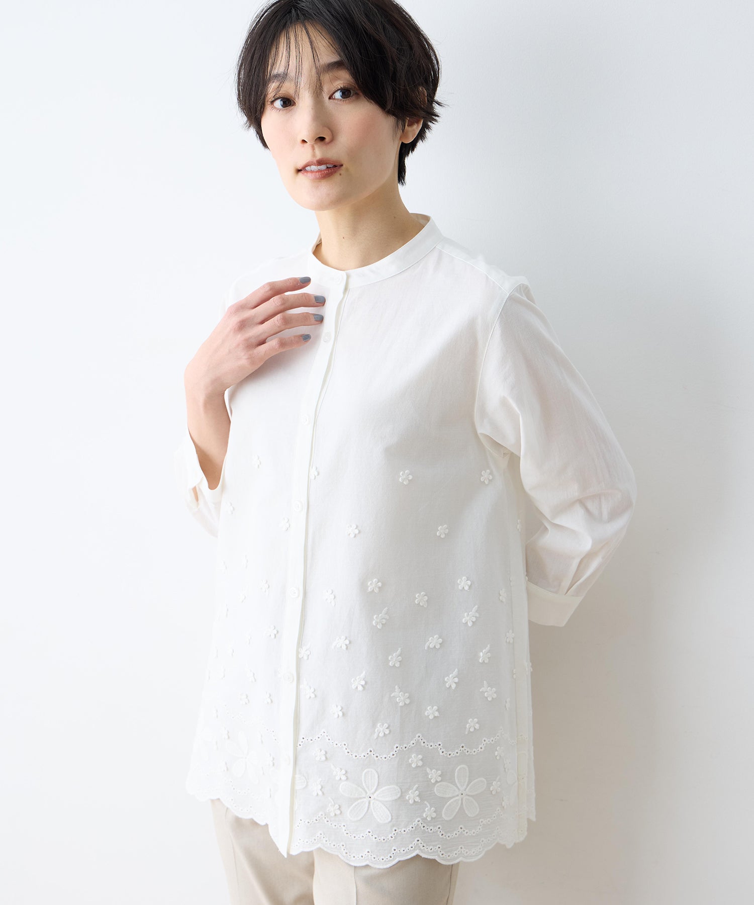 デコイ DECOY フラワープリント刺繍ブラウス （ホワイト） ホワイト