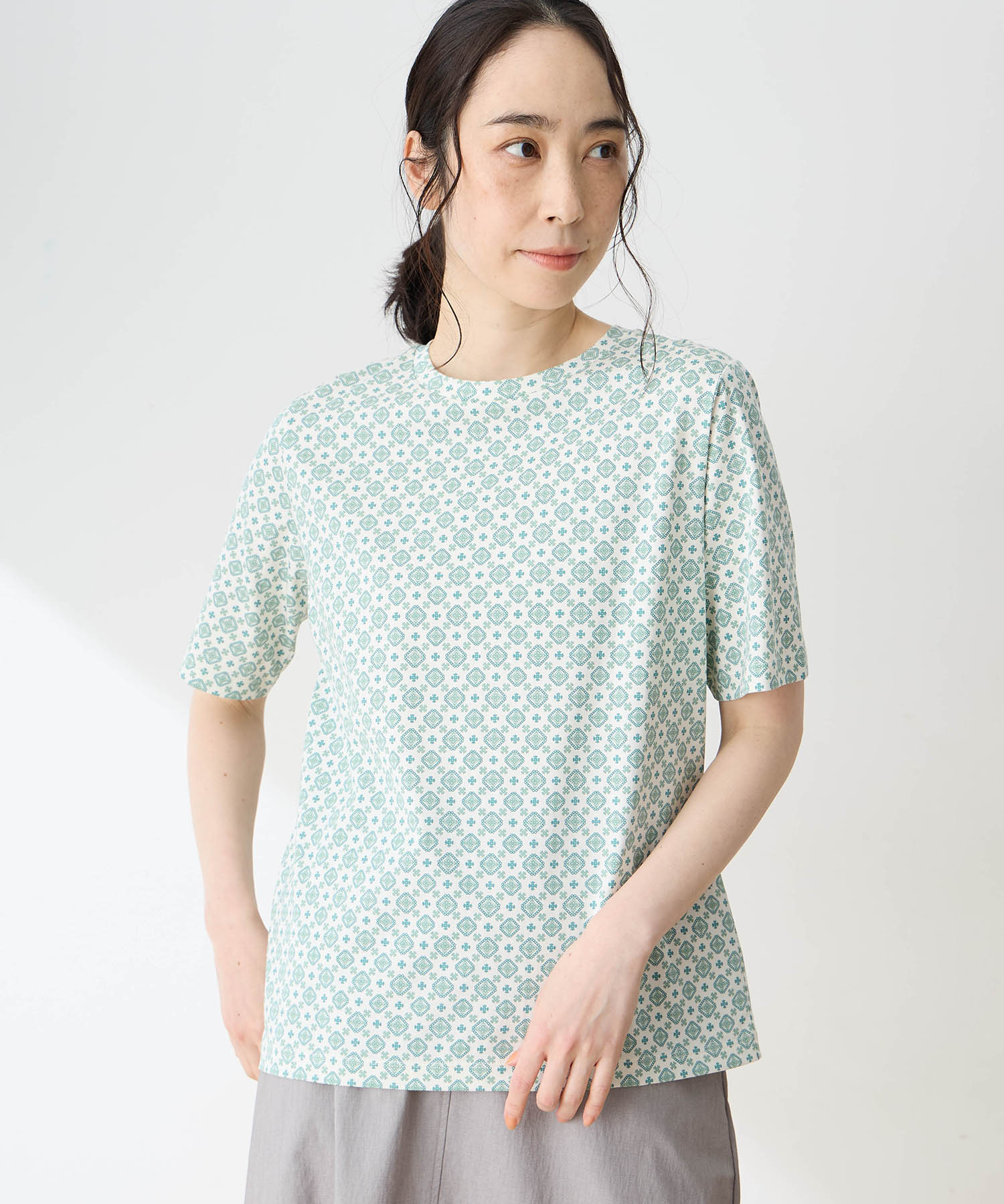 デコイ DECOY 【ひやさらコットン】小紋柄プリントTシャツ【綿100％・接触冷感・UVカット】 （グリーン） グリーン