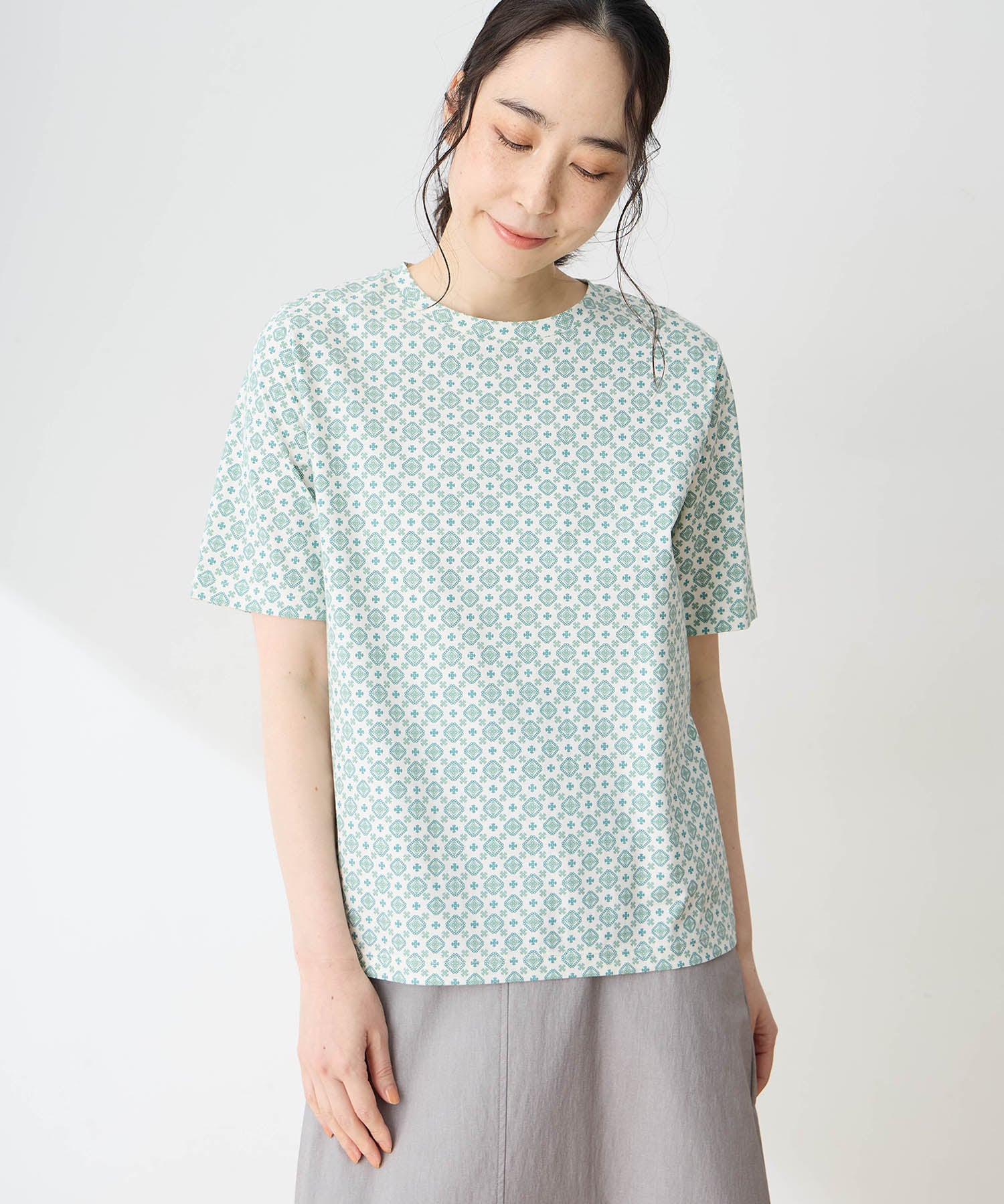 デコイ DECOY 【ひやさらコットン】小紋柄プリントTシャツ【綿100％・接触冷感・UVカット】 （グリーン） グリーン