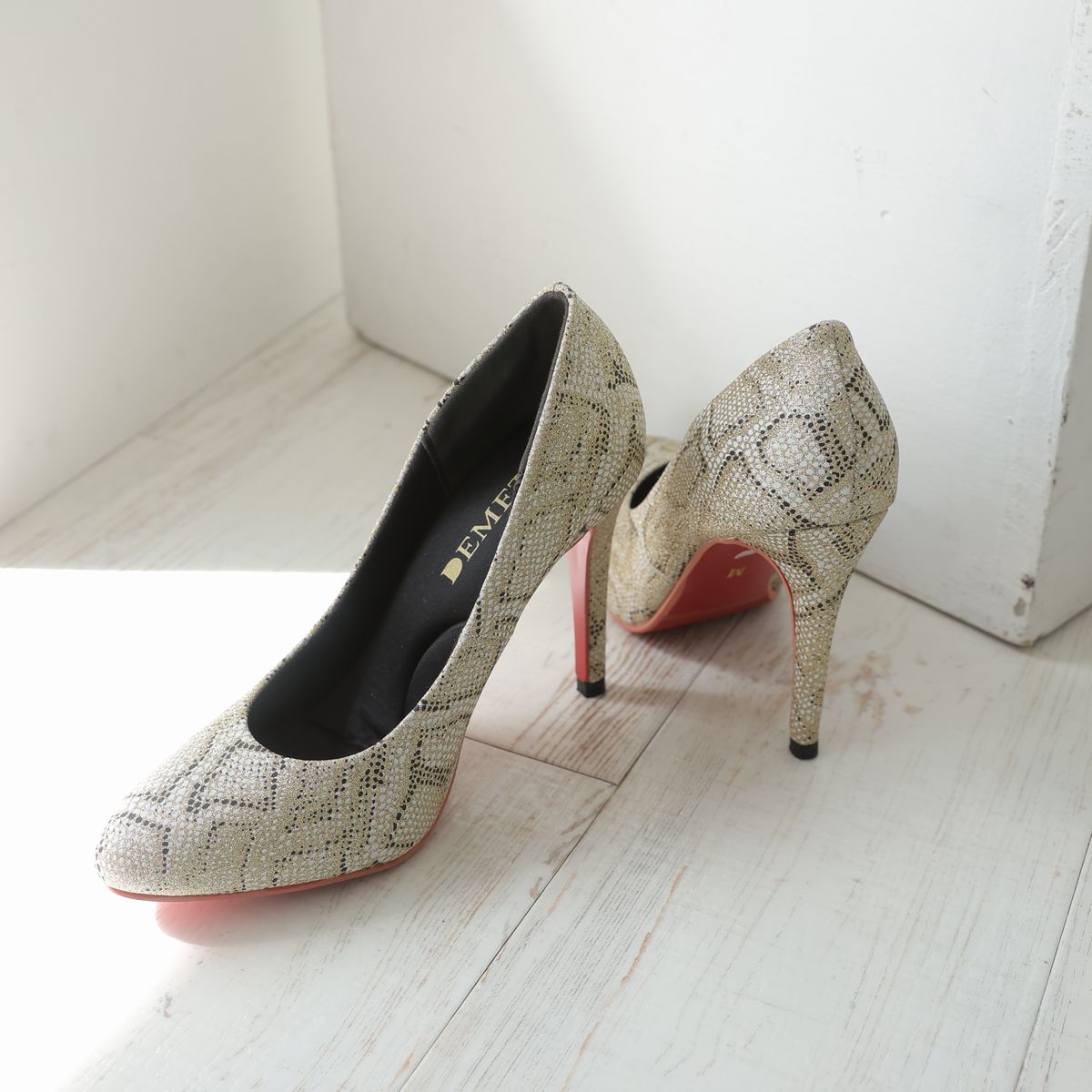デメテル DEMETER クッションソール入り ピンヒールパンプス
