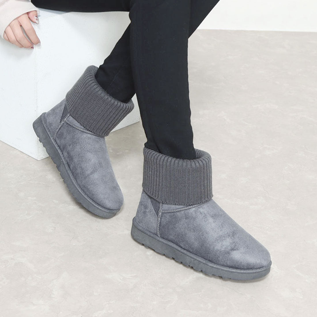 DEMETER Fluffy volume fur knit mouton boots