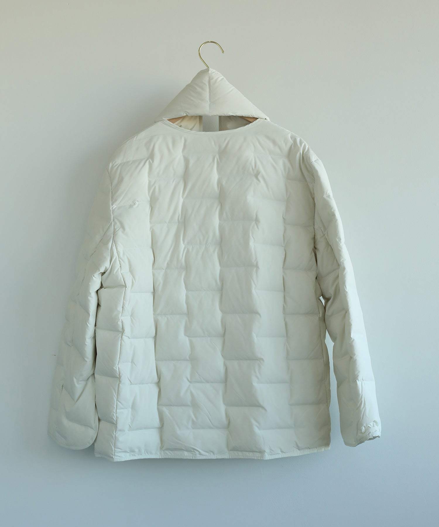 ディケイドクラシック DECADE CLASSIC 【DECADE CLASSIC】マフラーダウンジャケット （ホワイト） ホワイト