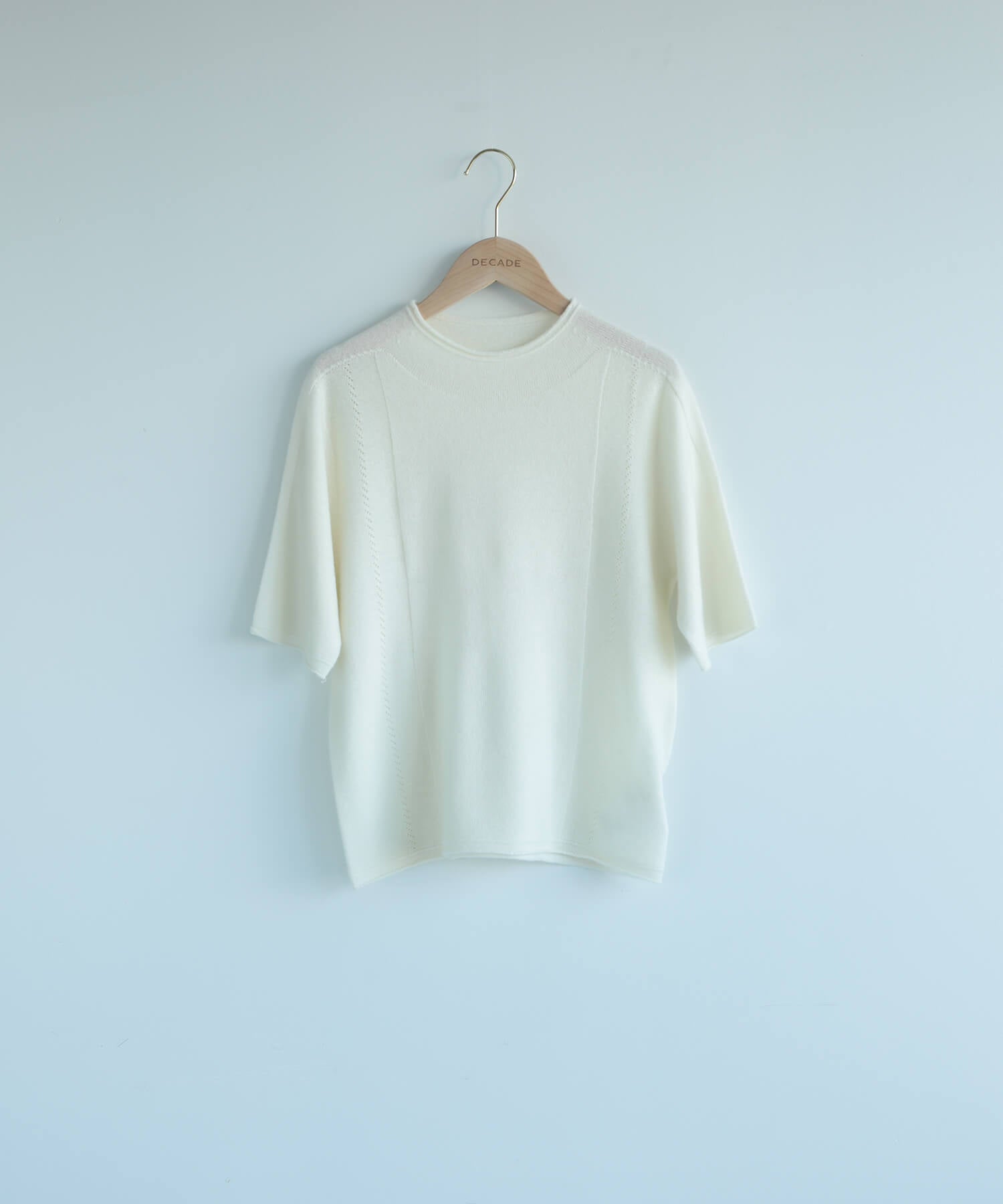 ディケイドクラシック DECADE CLASSIC 【DECADE CLASSIC】ウール100％ 半袖トップス （ホワイト） ホワイト