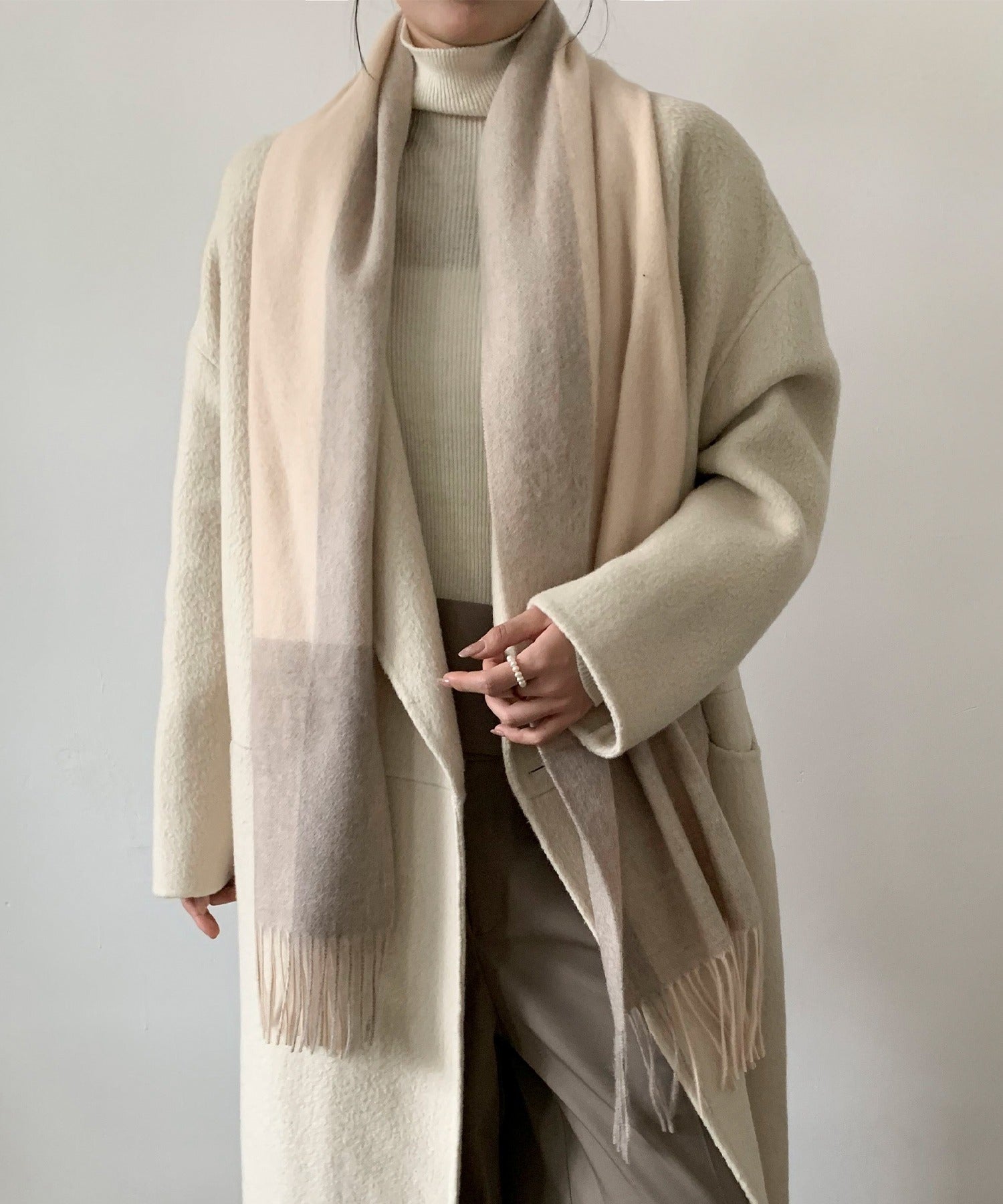 ディケイドクラシック DECADE CLASSIC DECADE CLASSIC ウール100%バイカラーマフラー （ベージュ） ベージュ