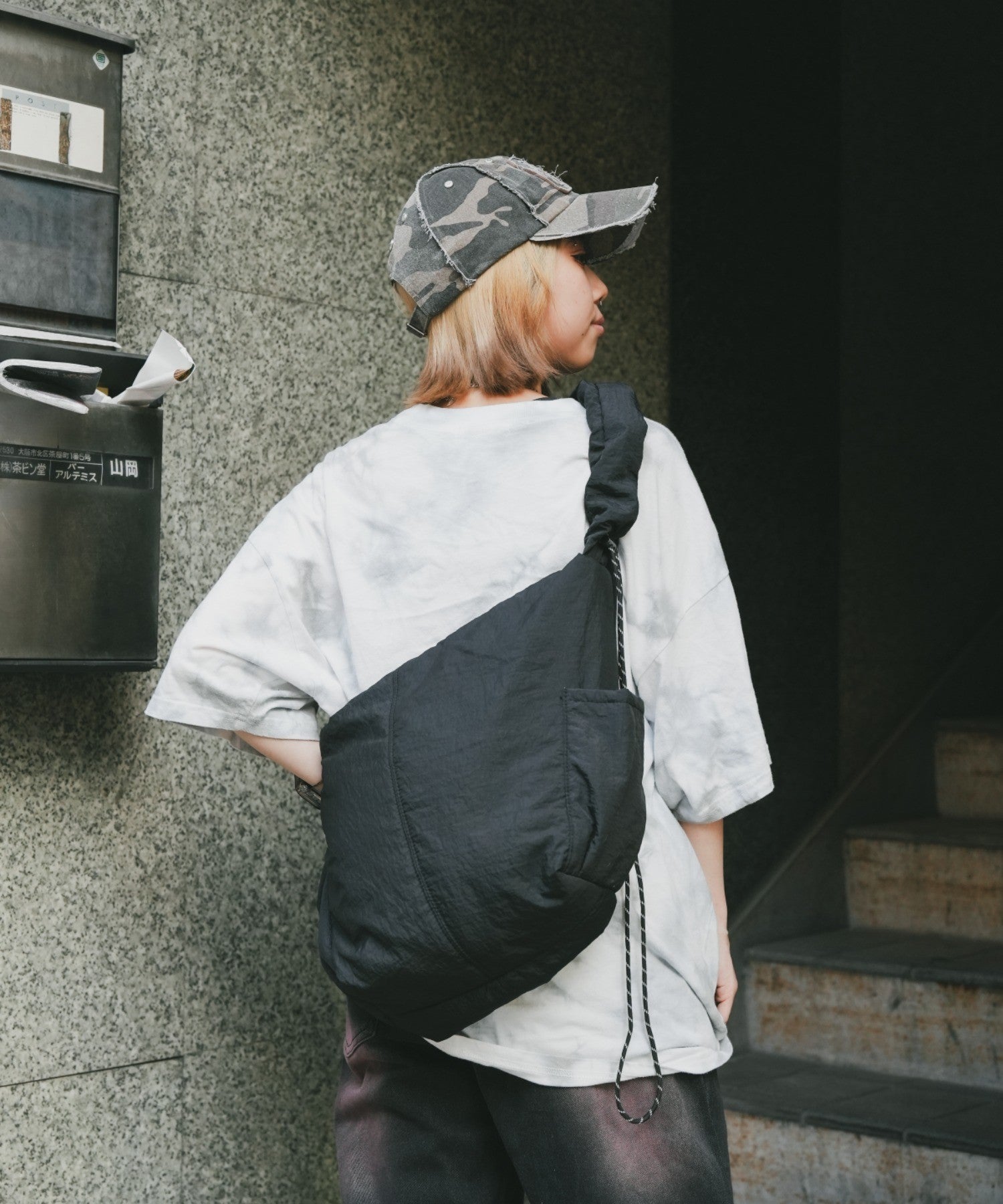 デバイスプラス DEVICE＋ ギャザー ドローコード ショルダーバッグ