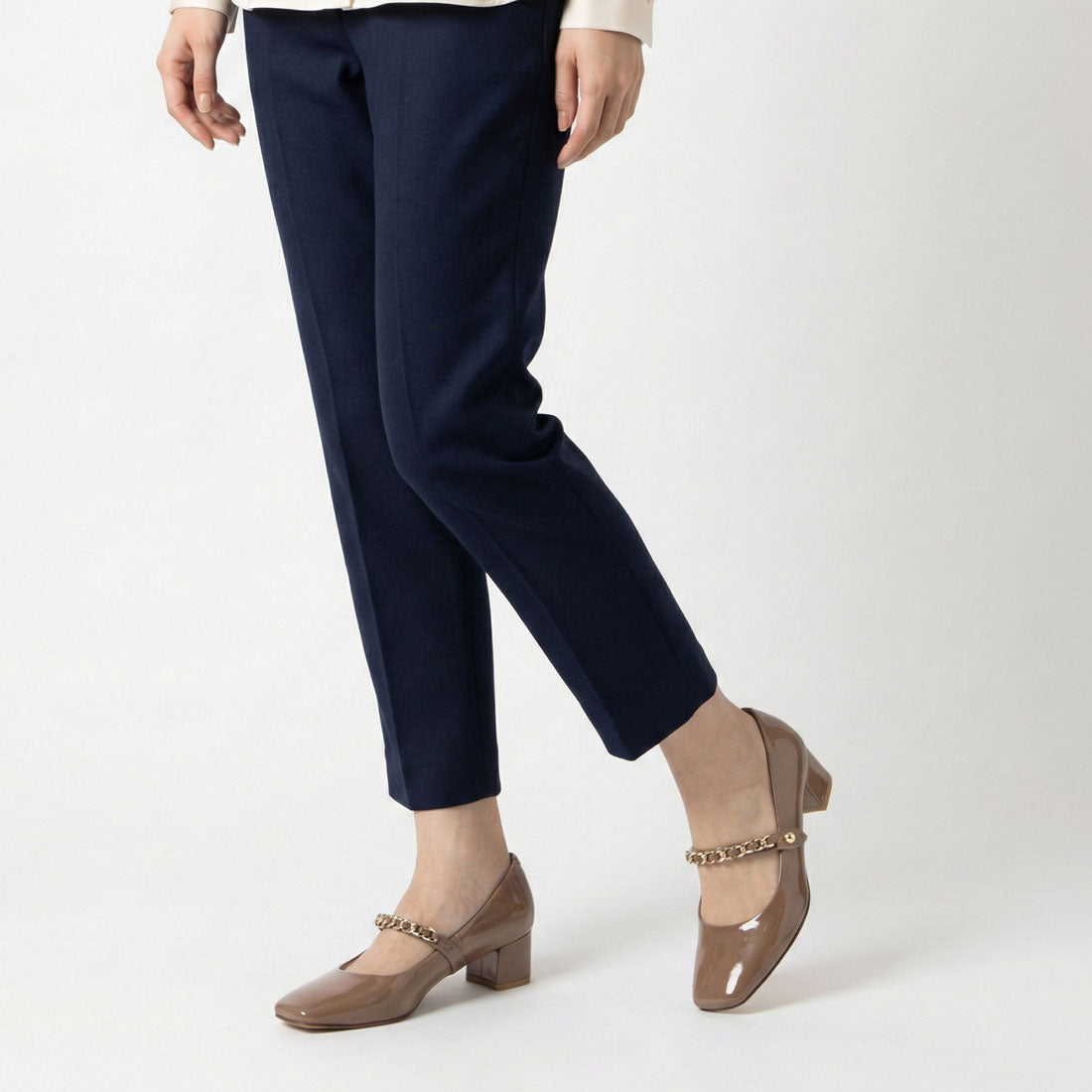 ダイアナ DIANA ストラップ付きパンプス （ピンクエナメル） ピンクエナメル