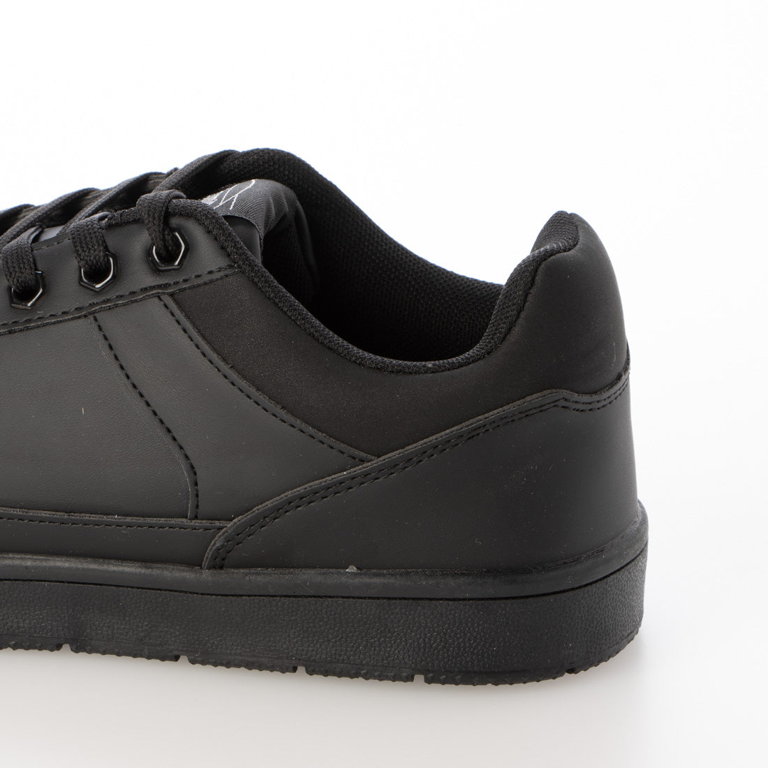 DJ Honda Waterproof Non-Slip Low-Cut Sneakers