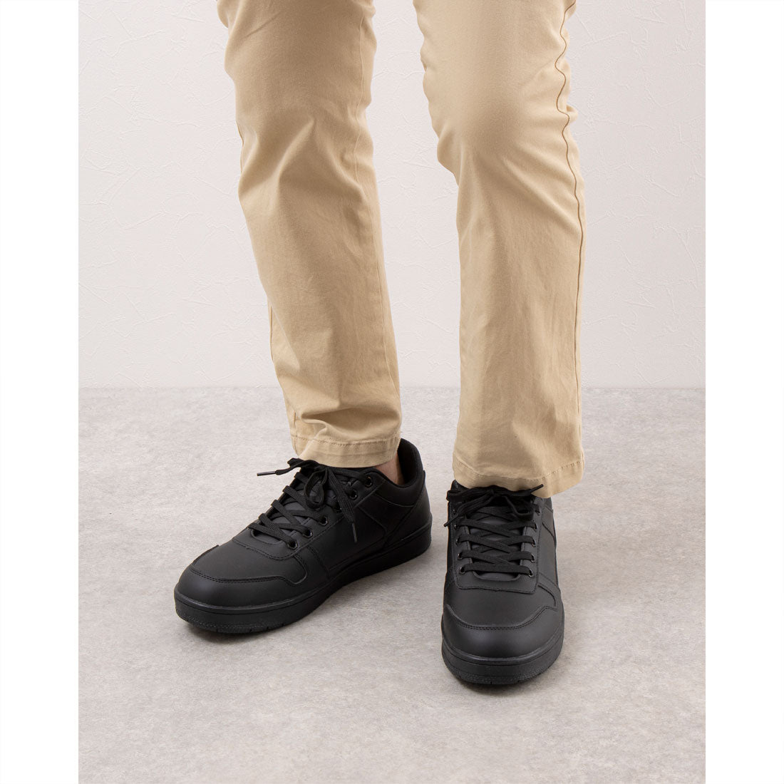 DJ Honda Waterproof Non-Slip Low-Cut Sneakers