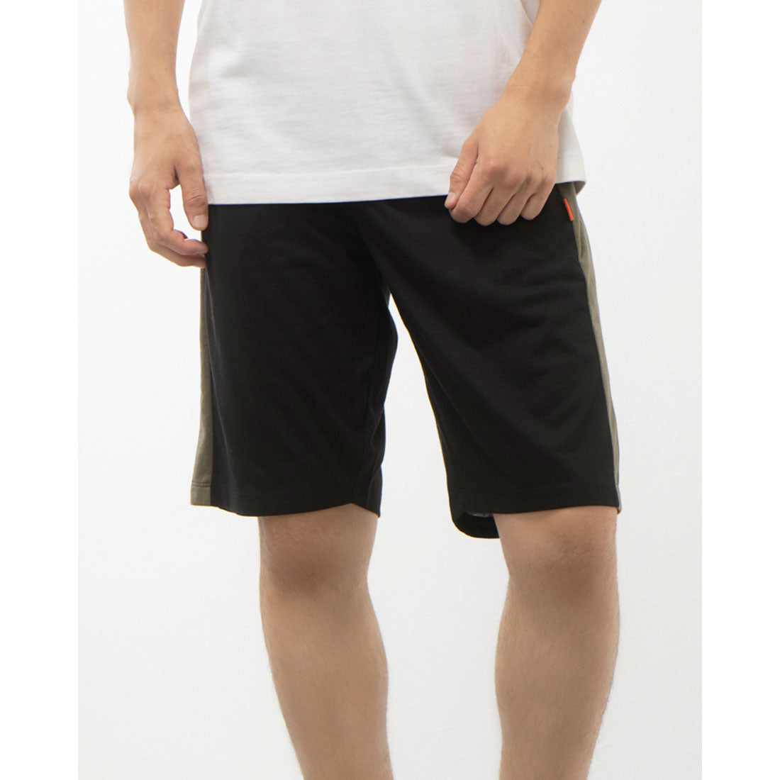 DJ Honda color-blocked shorts
