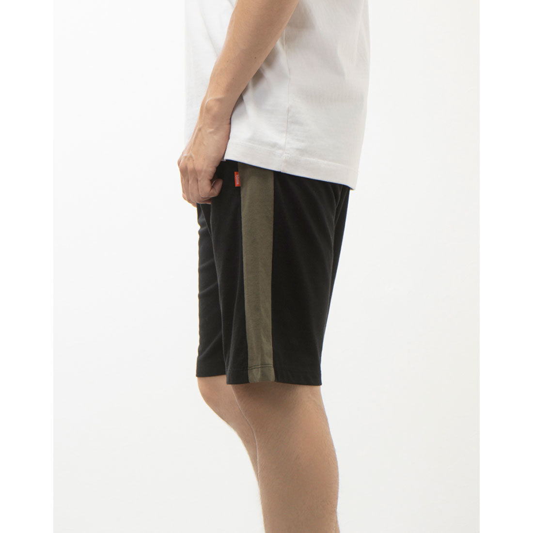 DJ Honda color-blocked shorts