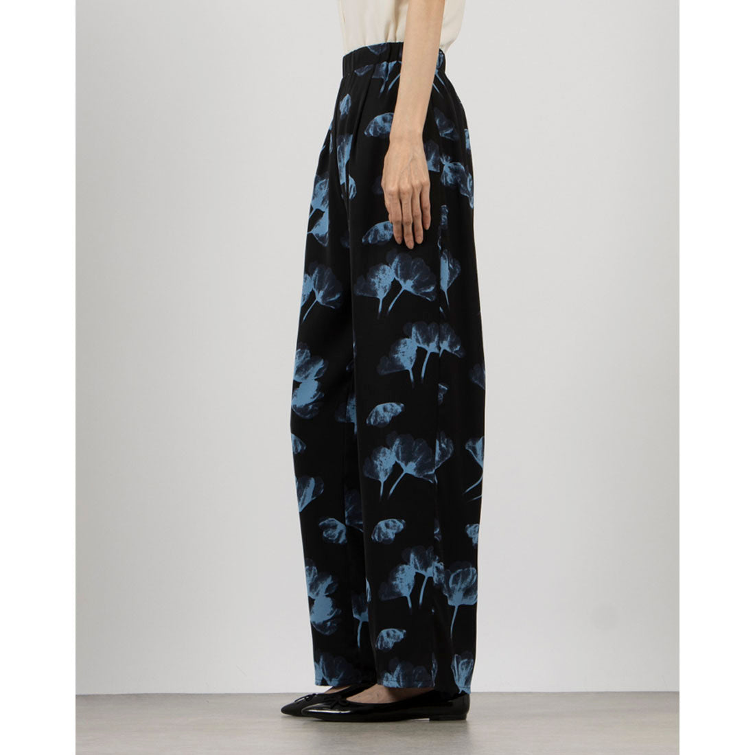 Doux Archives Pattern Pants