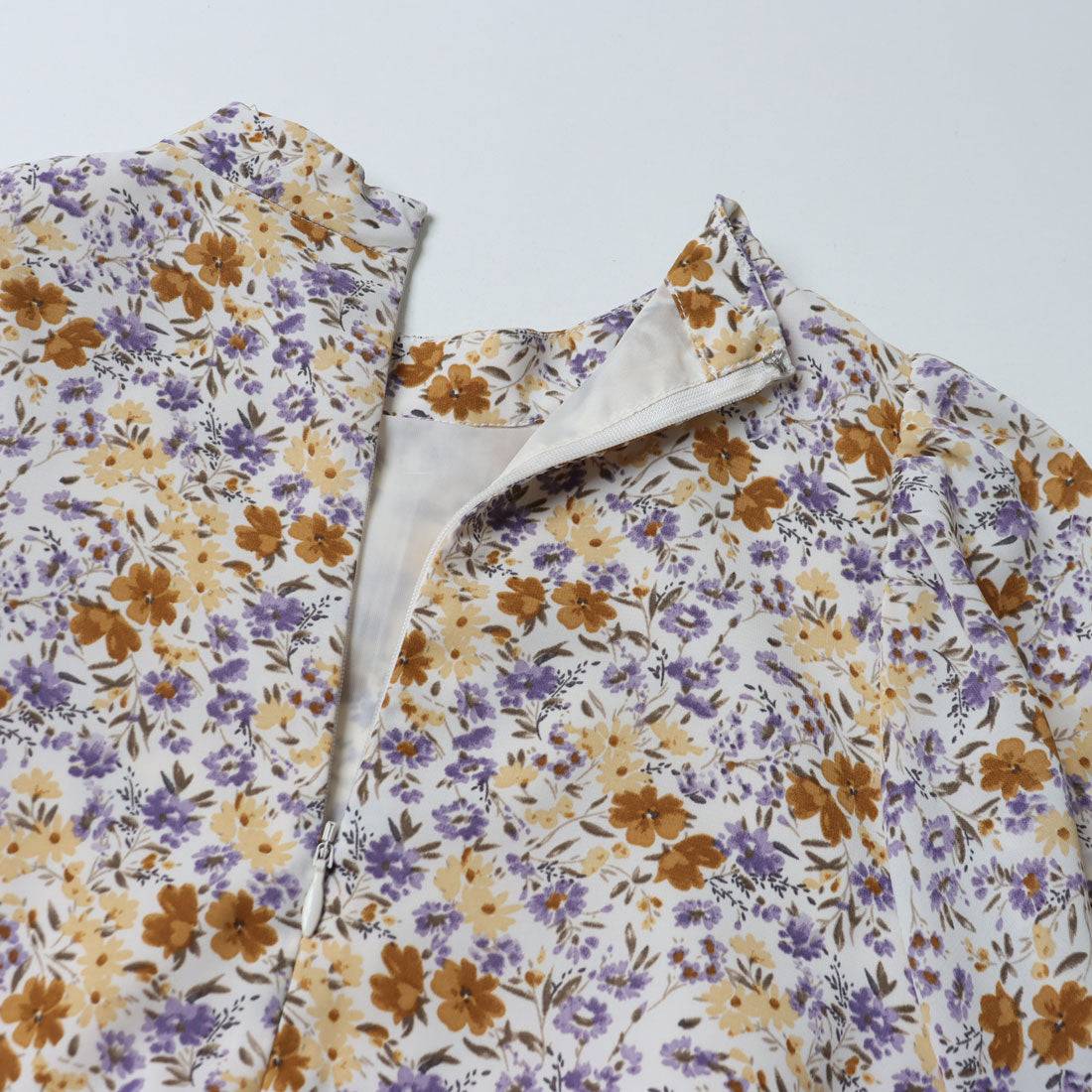 ドゥ アルシーヴ DOUX ARCHIVES ギャザーフラワープリントワンピース （OFWH） OFWH