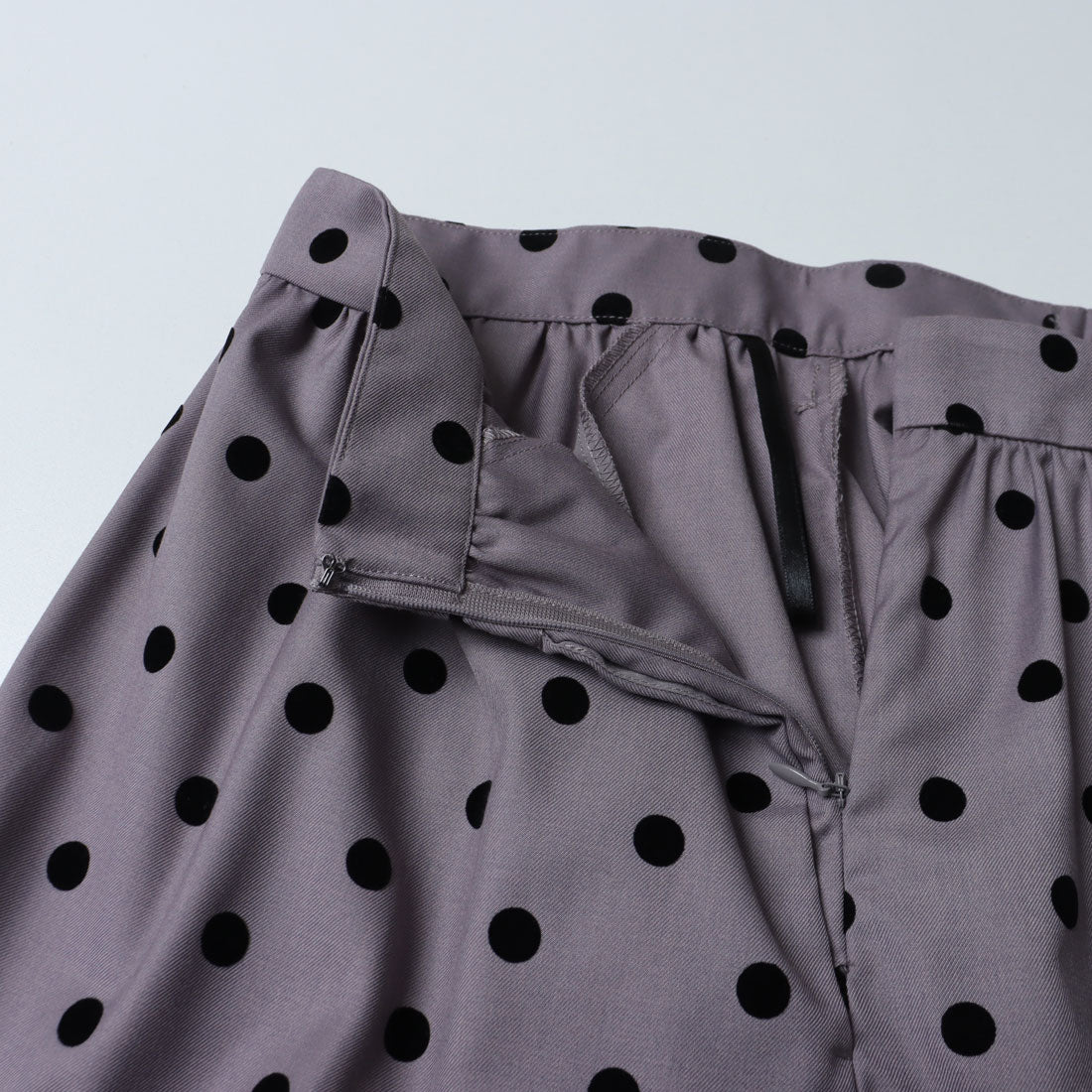 ドゥ アルシーヴ DOUX ARCHIVES ドットフレア切替スカート （GRY） GRY