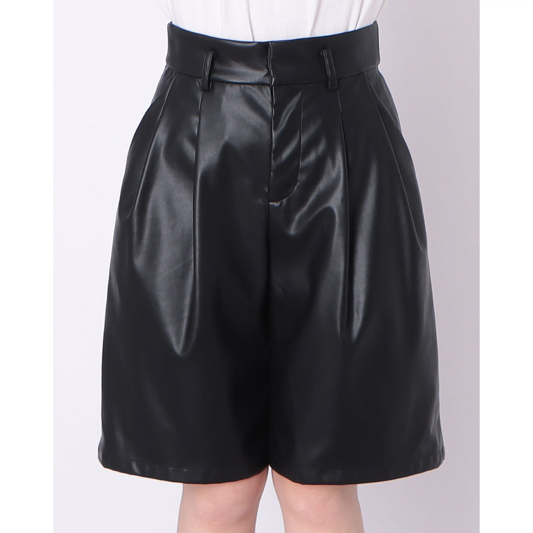 ドゥ アルシーヴ DOUX ARCHIVES マット＆ソフトフェイクレザーハーフパンツ （BRN） BRN
