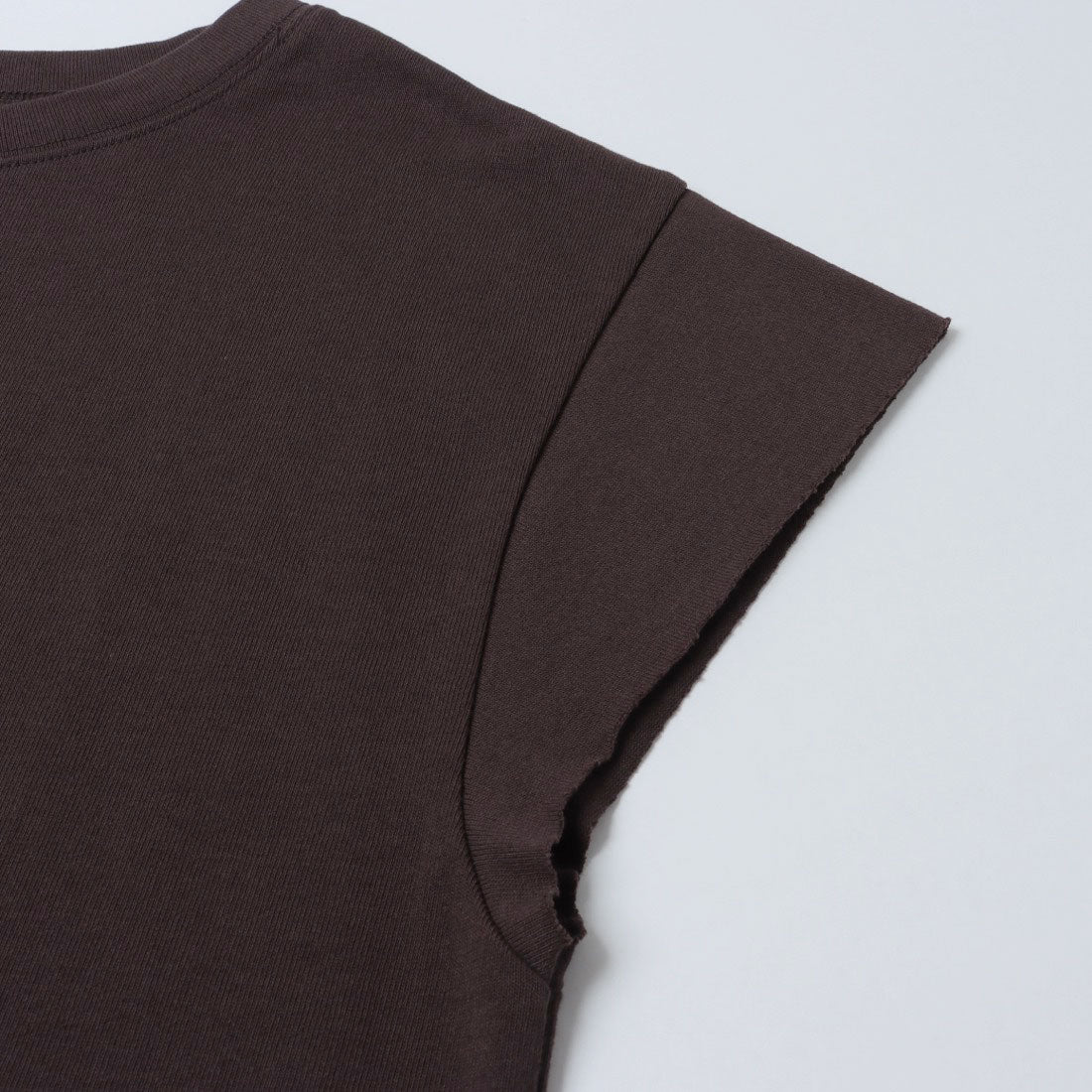 ドゥ アルシーヴ DOUX ARCHIVES スラブ袖きりっぱなしフレンチTシャツ （BROWN） BROWN