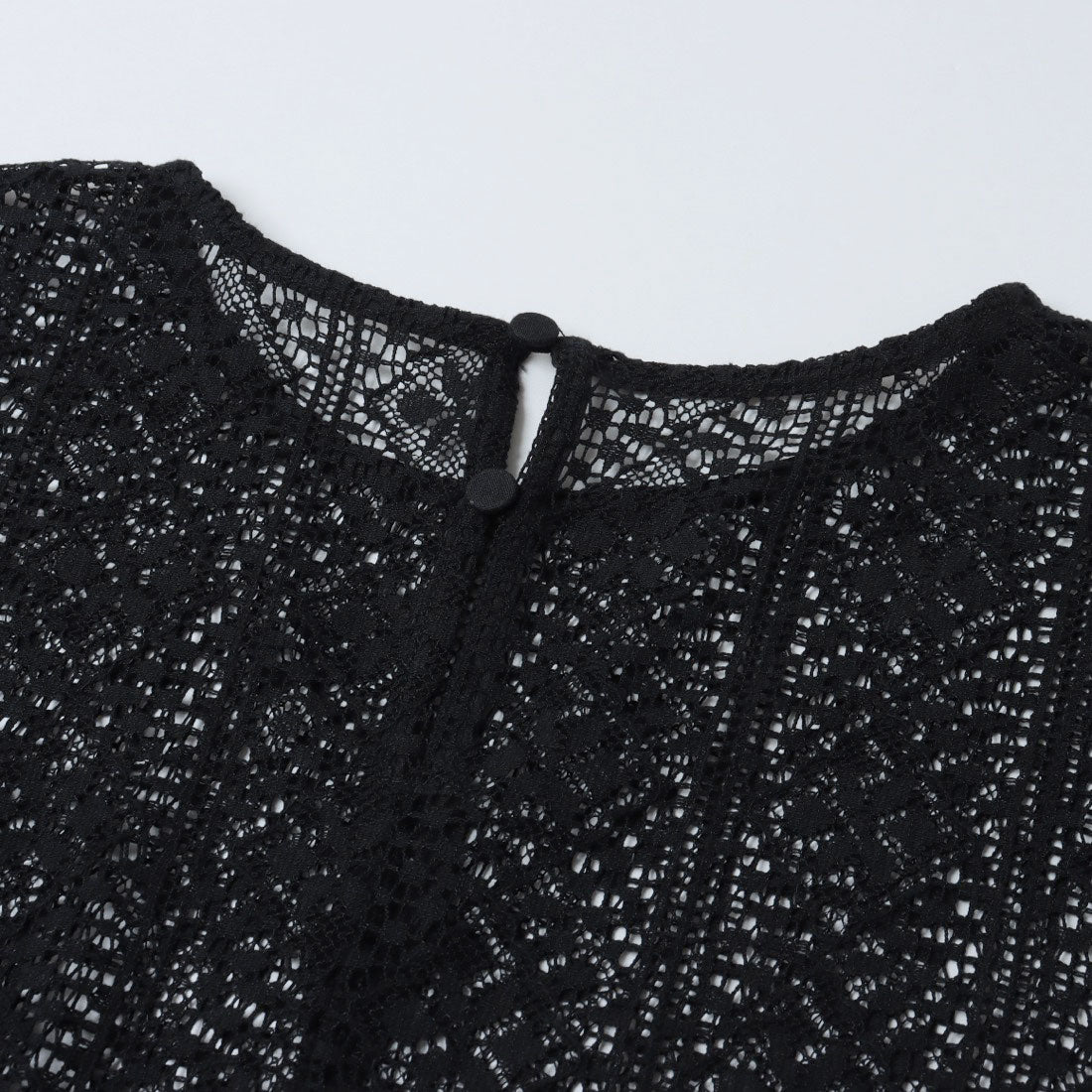 ドゥ アルシーヴ DOUX ARCHIVES クルーネックレースシンプルブラウス （BLACK） BLACK