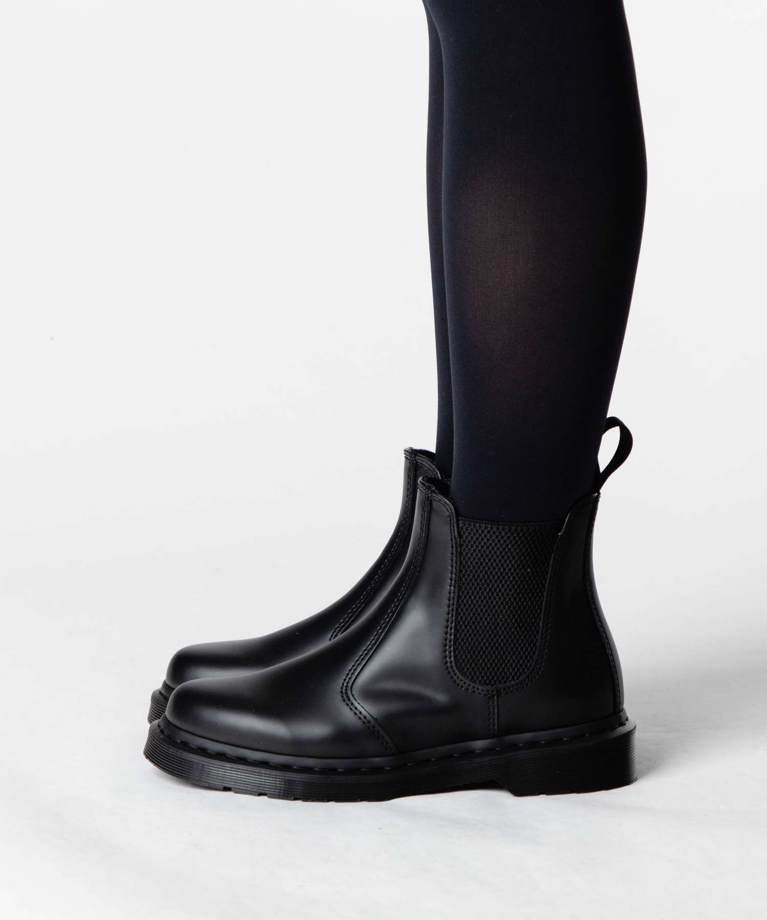 ドクターマーチン Dr.Martens ドクターマーチン Dr.Martens 25685001 ブーツ レディース メンズ シューズ チェルシーブーツ サイドゴア 2976 MONO レザー 本革 （ブラック） ブラック