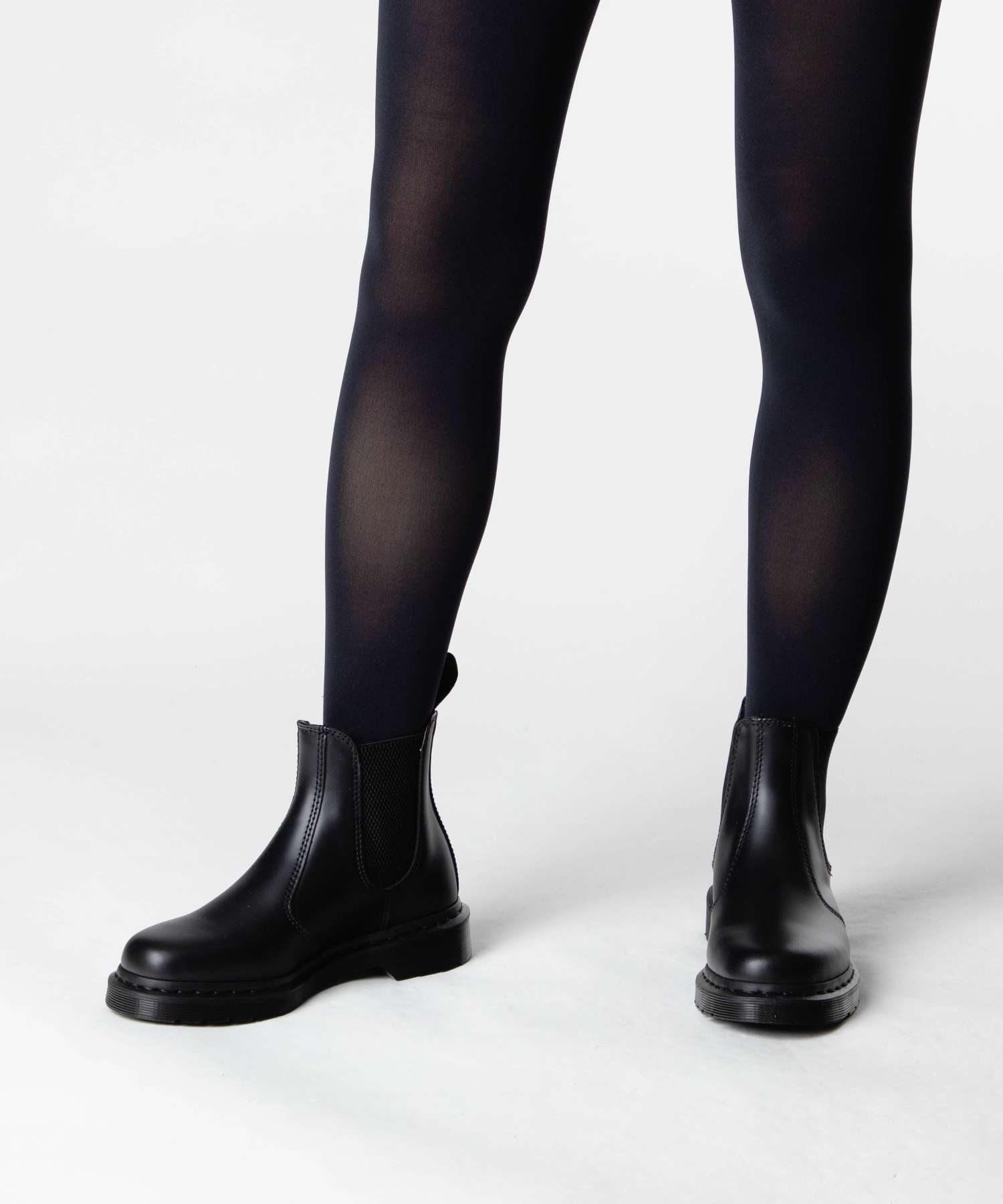 ドクターマーチン Dr.Martens ドクターマーチン Dr.Martens 25685001 ブーツ レディース メンズ シューズ チェルシーブーツ サイドゴア 2976 MONO レザー 本革 （ブラック） ブラック