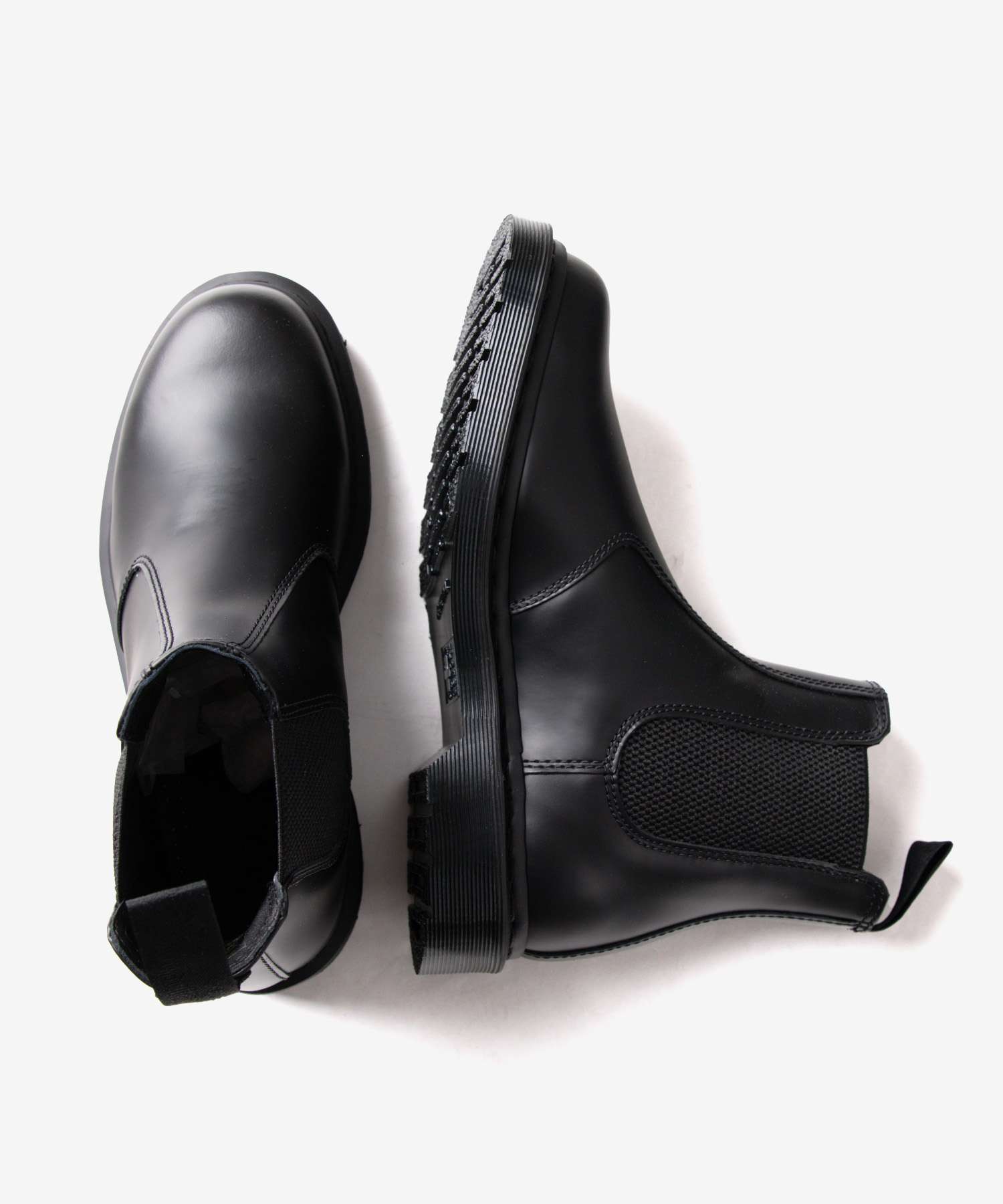 ドクターマーチン Dr.Martens ドクターマーチン Dr.Martens 25685001 ブーツ レディース メンズ シューズ チェルシーブーツ サイドゴア 2976 MONO レザー 本革 （ブラック） ブラック
