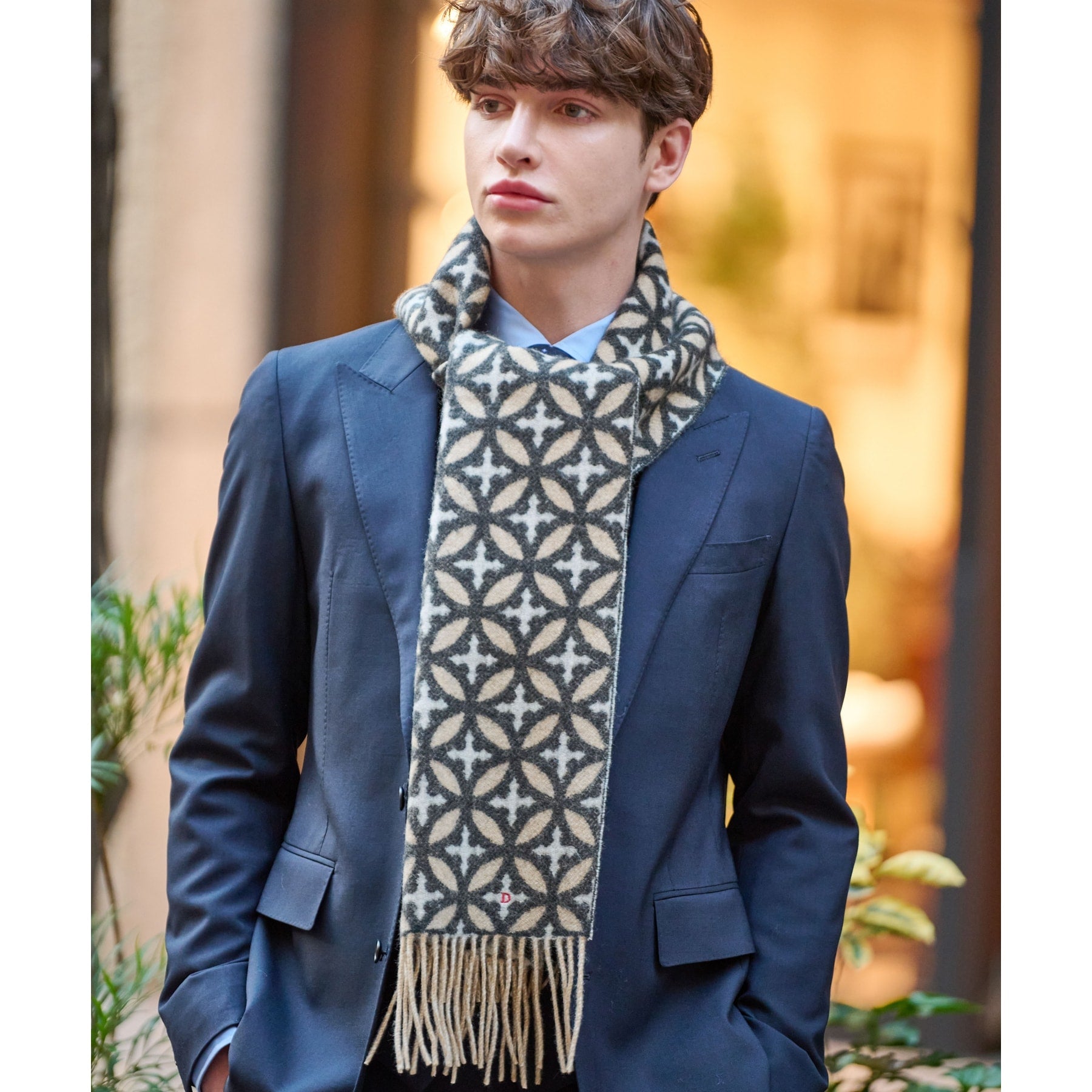 ドレステリア DRESSTERIOR オーバーラップサークル カシミヤマフラー （グレージュ(150)） グレージュ(150)