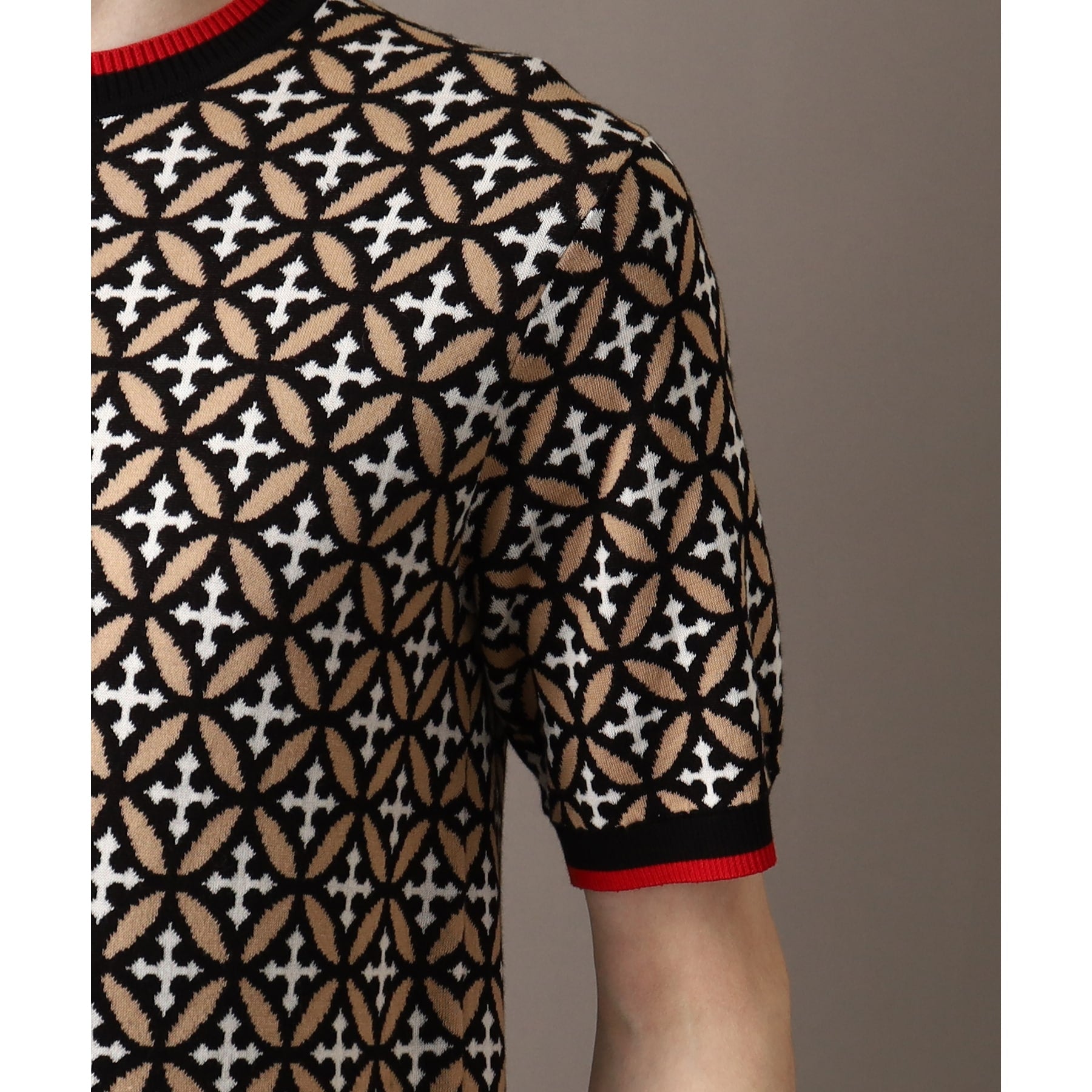 DRESSTERIOR Overlap Circle Short Sleeve Knit