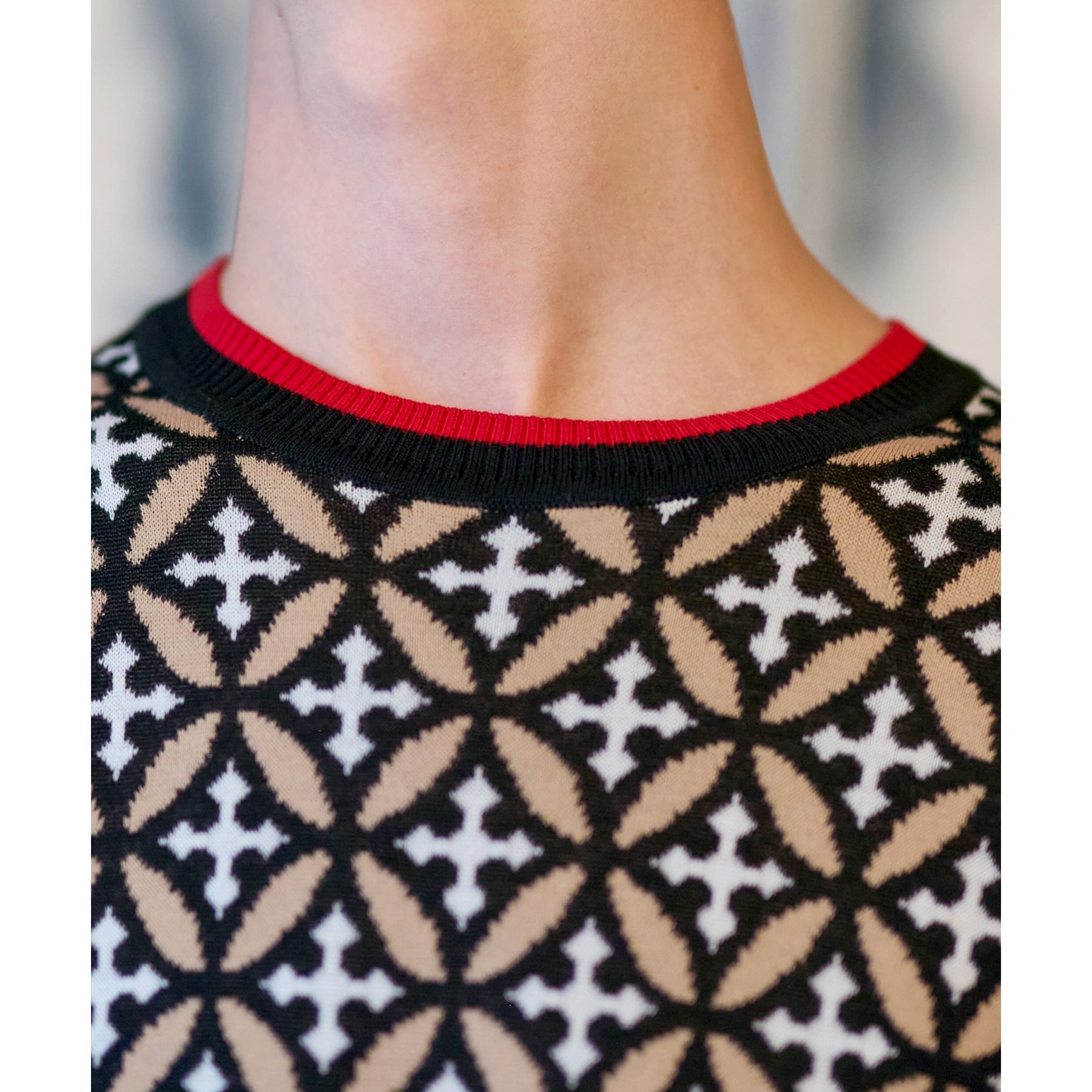 DRESSTERIOR Overlap Circle Short Sleeve Knit