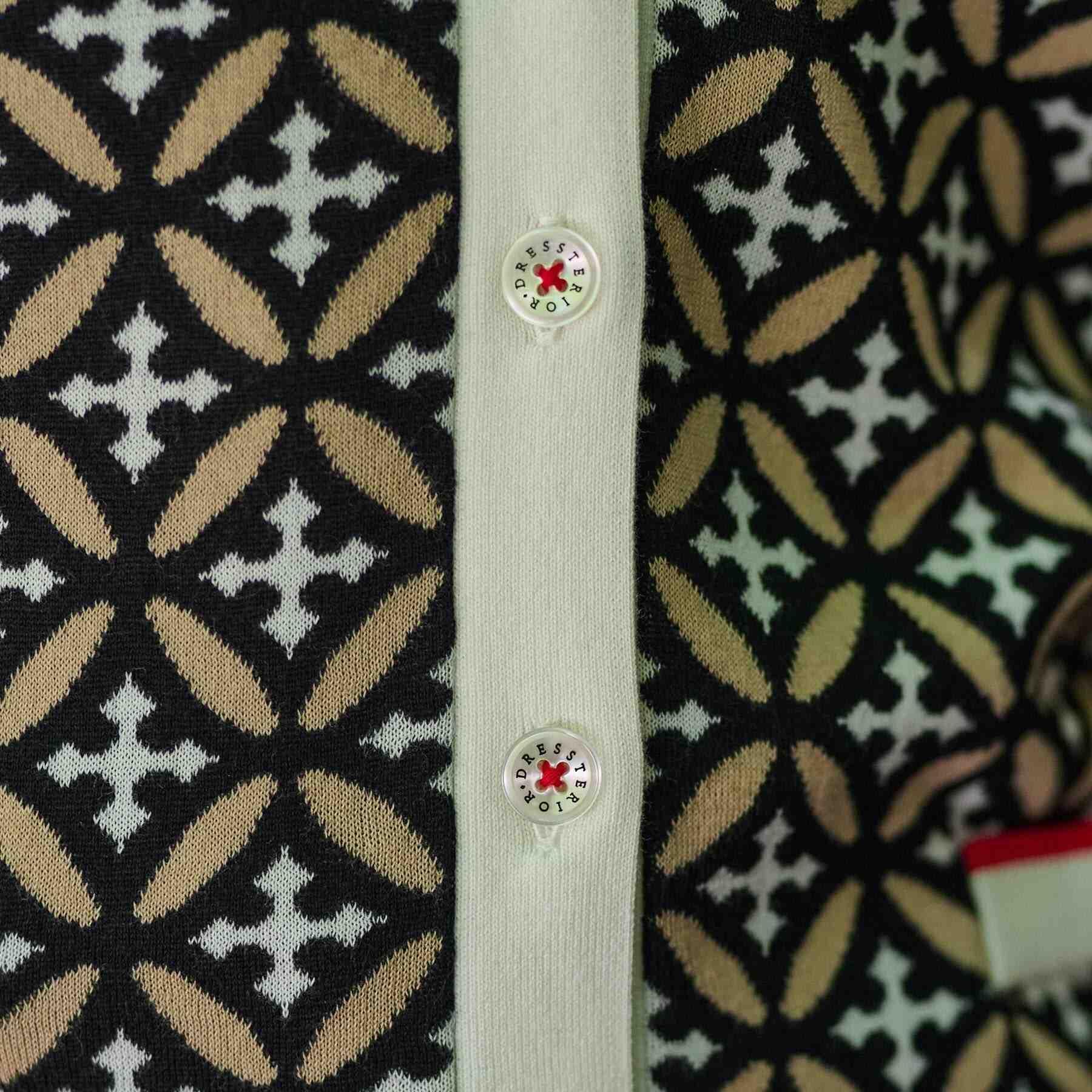 ドレステリア DRESSTERIOR オーバーラップサークルVネックカーディガン （ベージュ(152)） ベージュ(152)